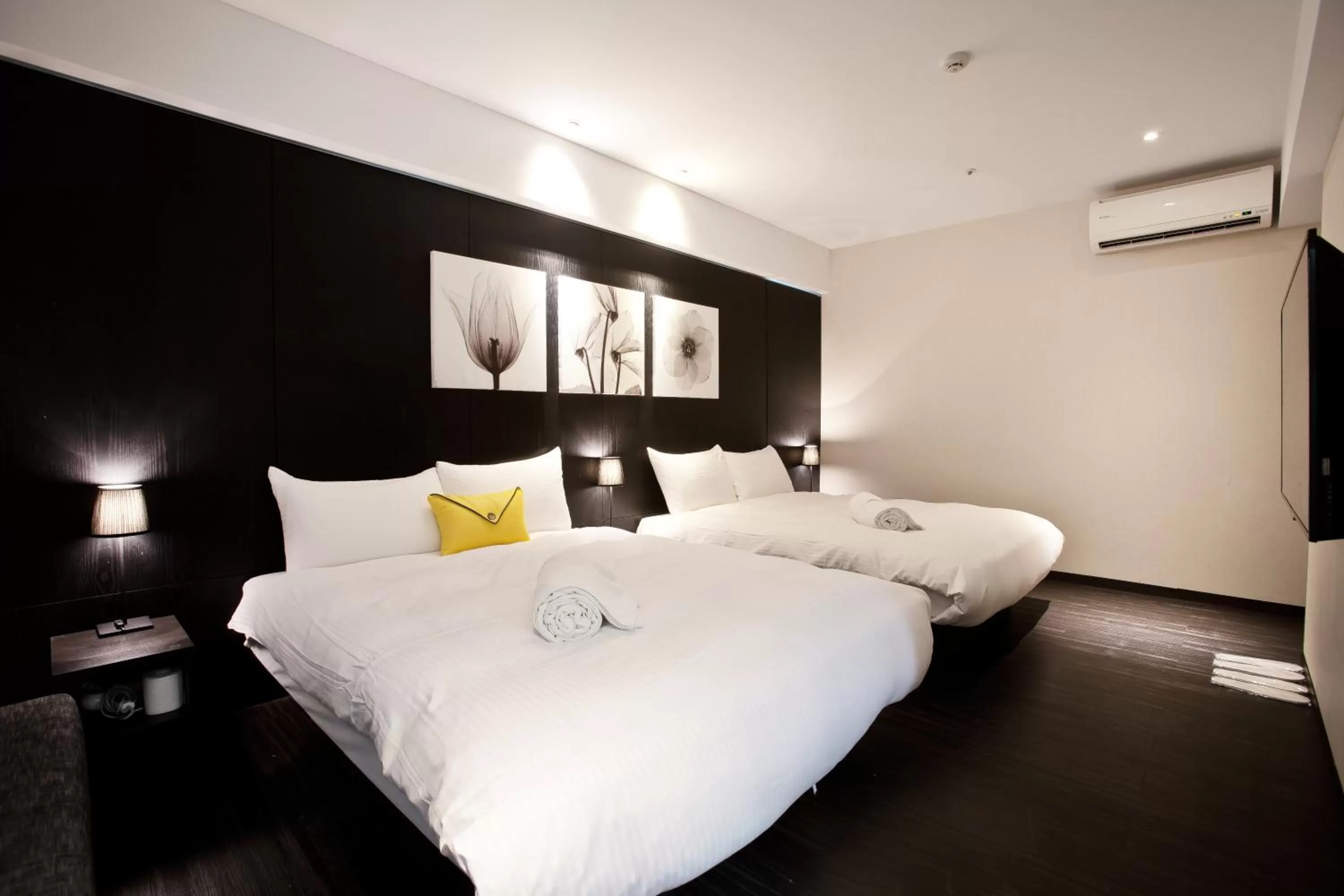 Photo of the whole room, Bed in Stay Inn