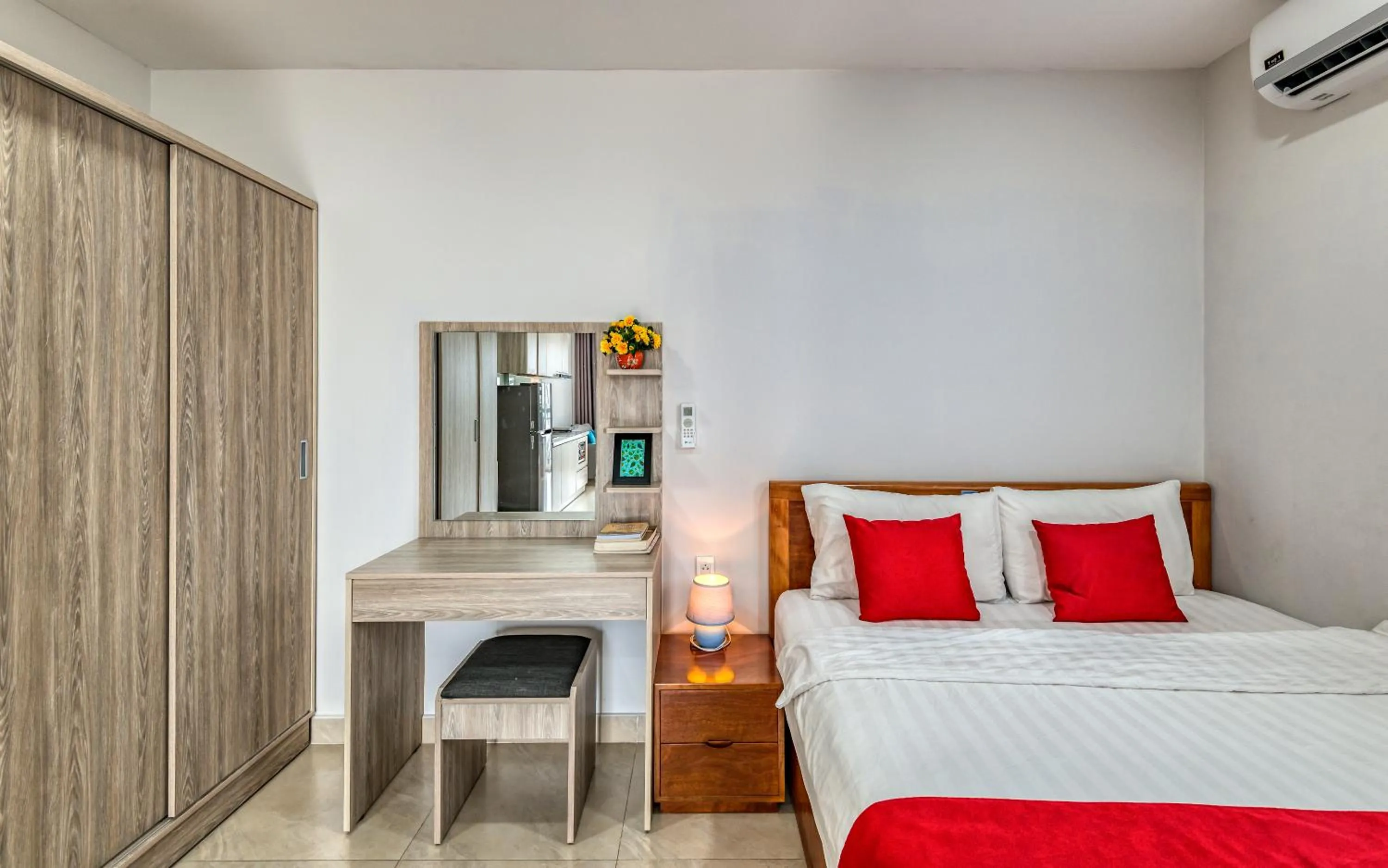 Bed in Cherry Hotel and Apartment