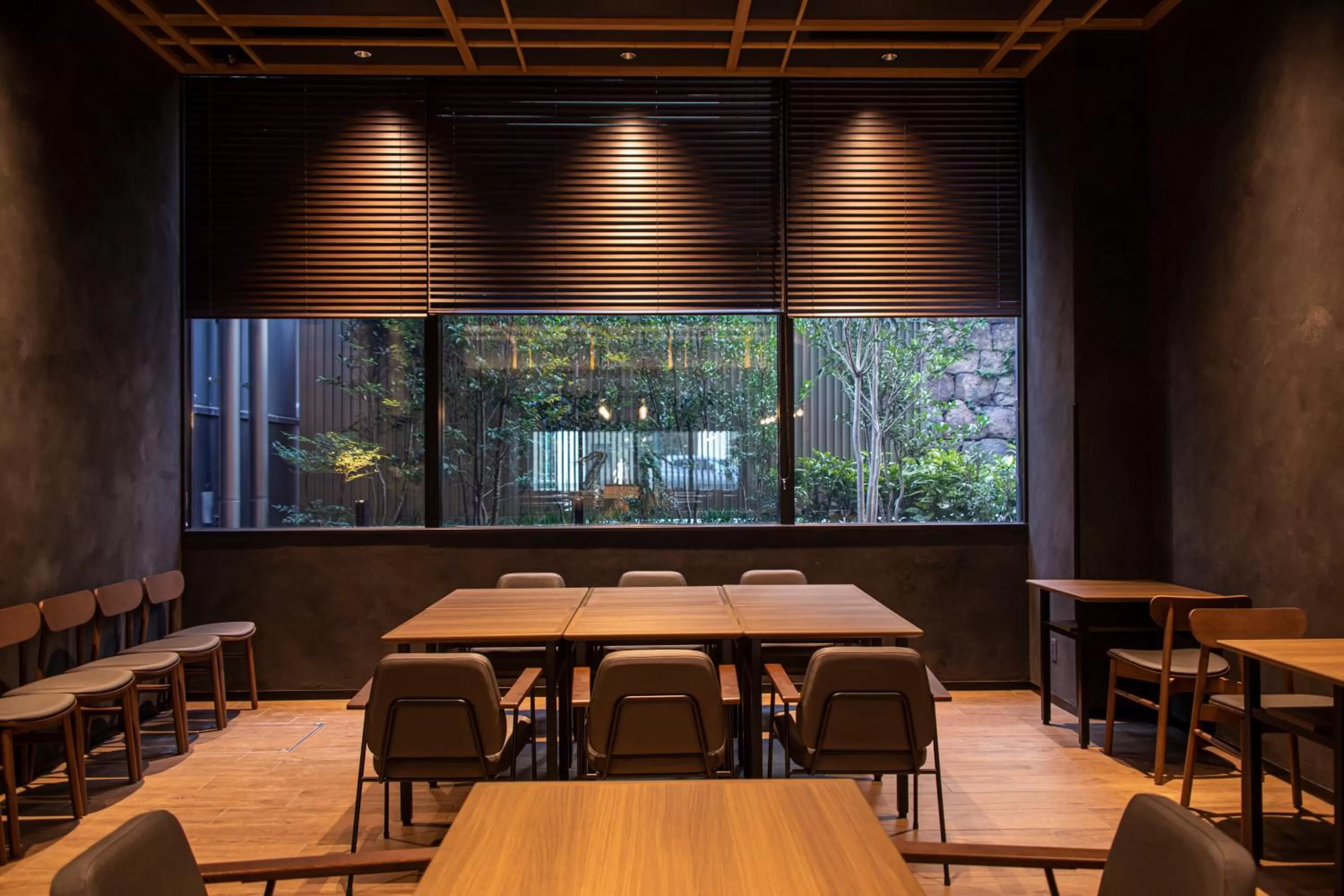 Restaurant/places to eat in Hotel Keihan Tenmabashi Ekimae