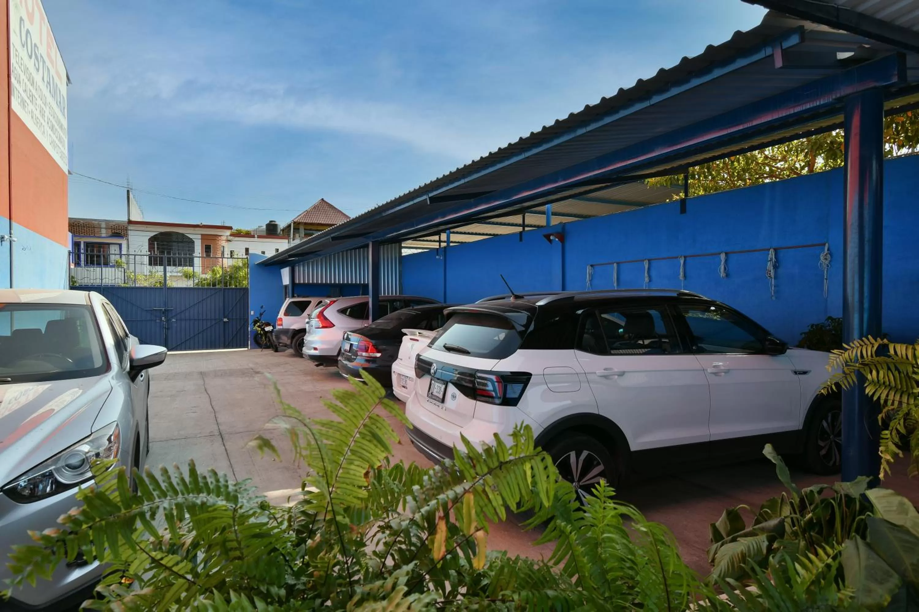 Parking in Hotel Costamar, Puerto Escondido