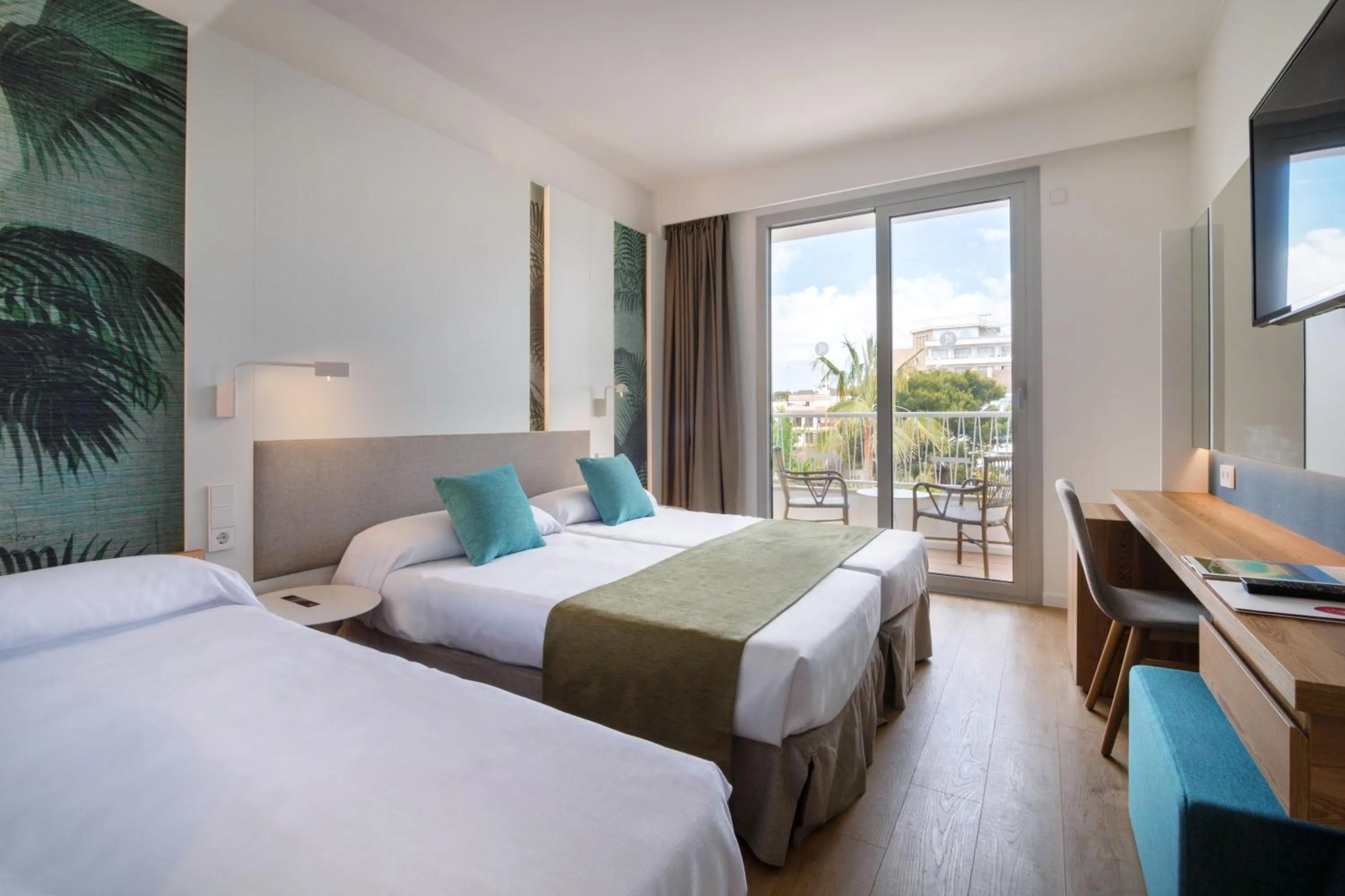 Bedroom, Bed in JS Yate