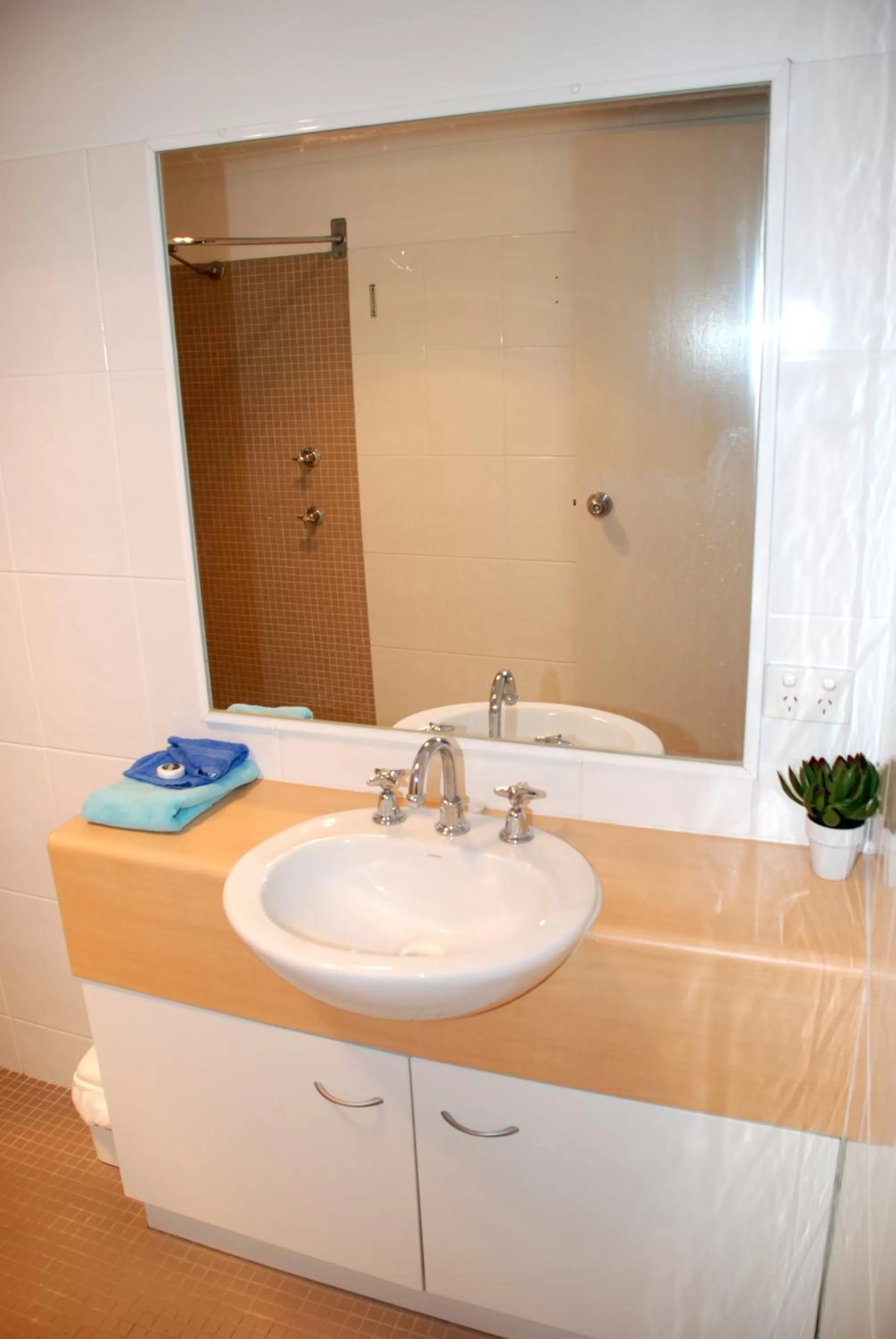 Bathroom in Amberoo Apartments Tamworth