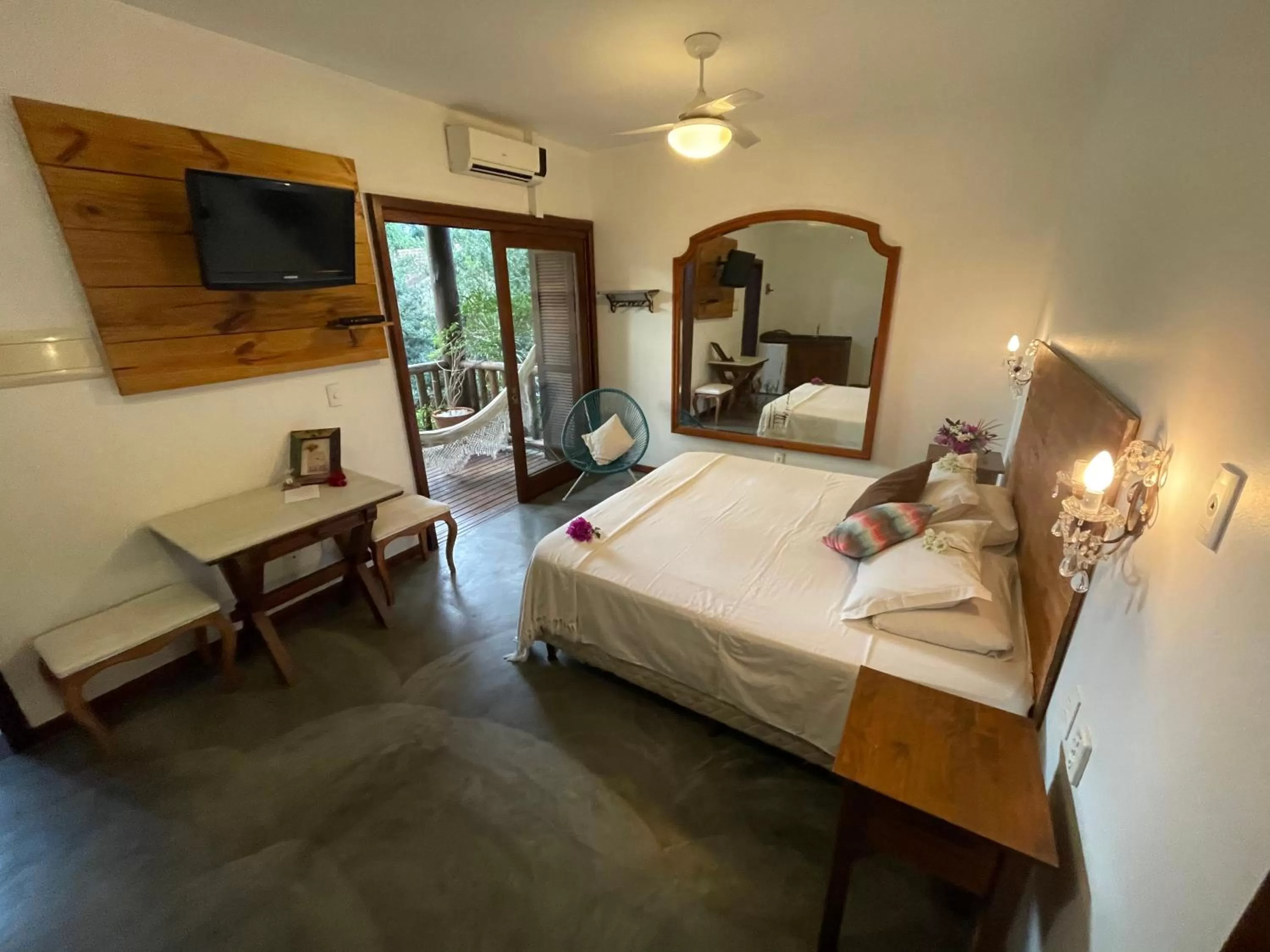 Photo of the whole room in Pousada Santarina