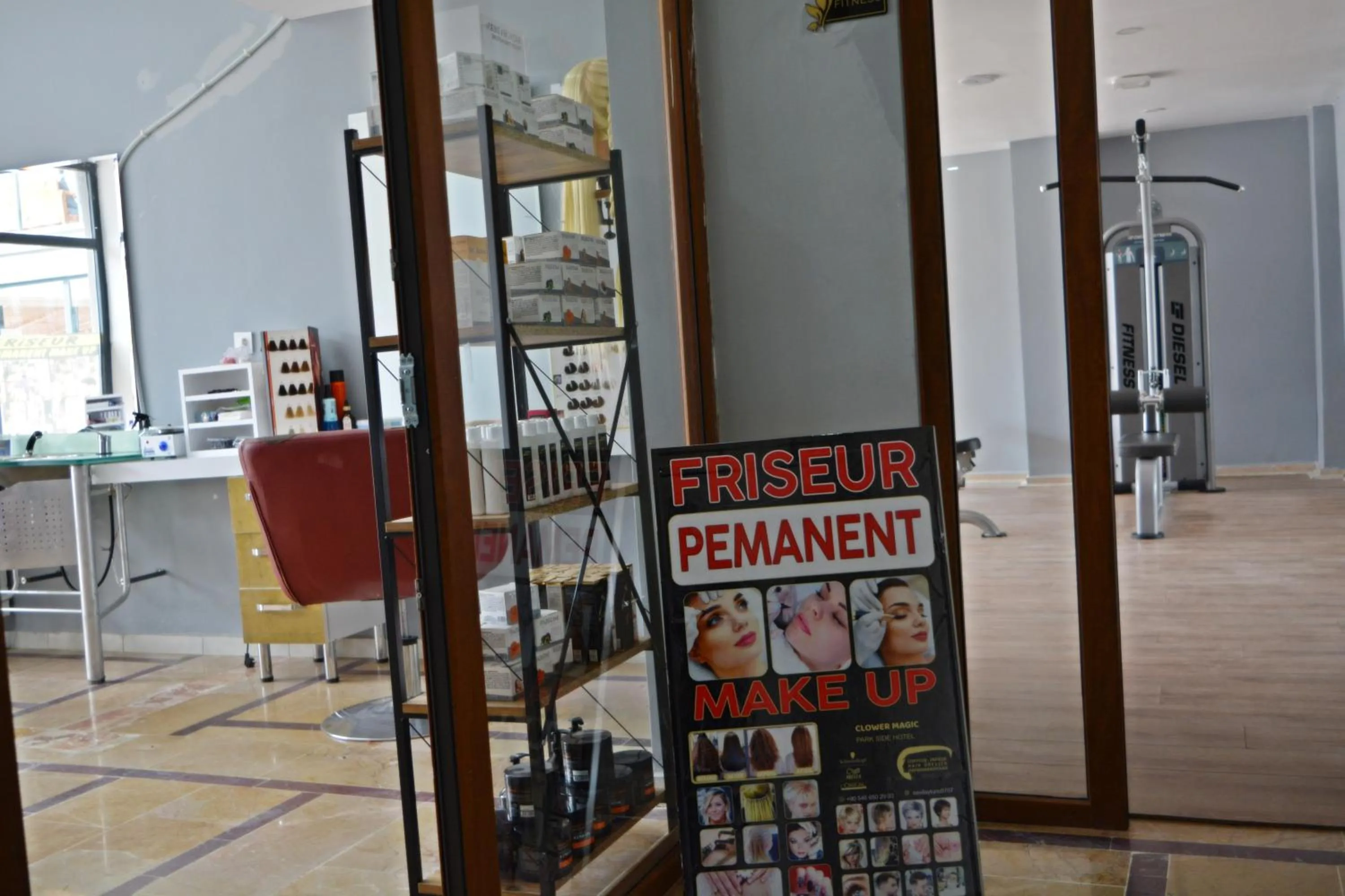 Logo/Certificate/Sign in Clover Magic Park Side Hotel