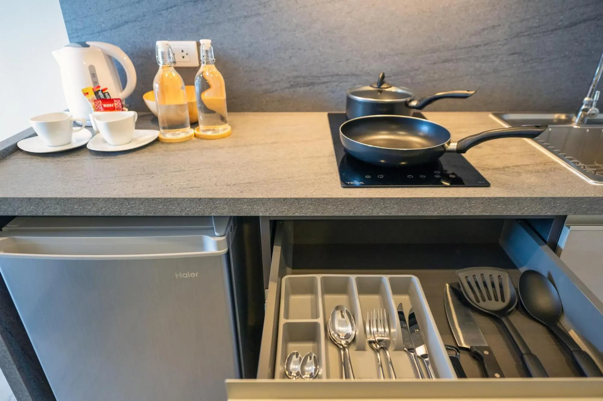 Kitchen or kitchenette in HOMA Phuket Town