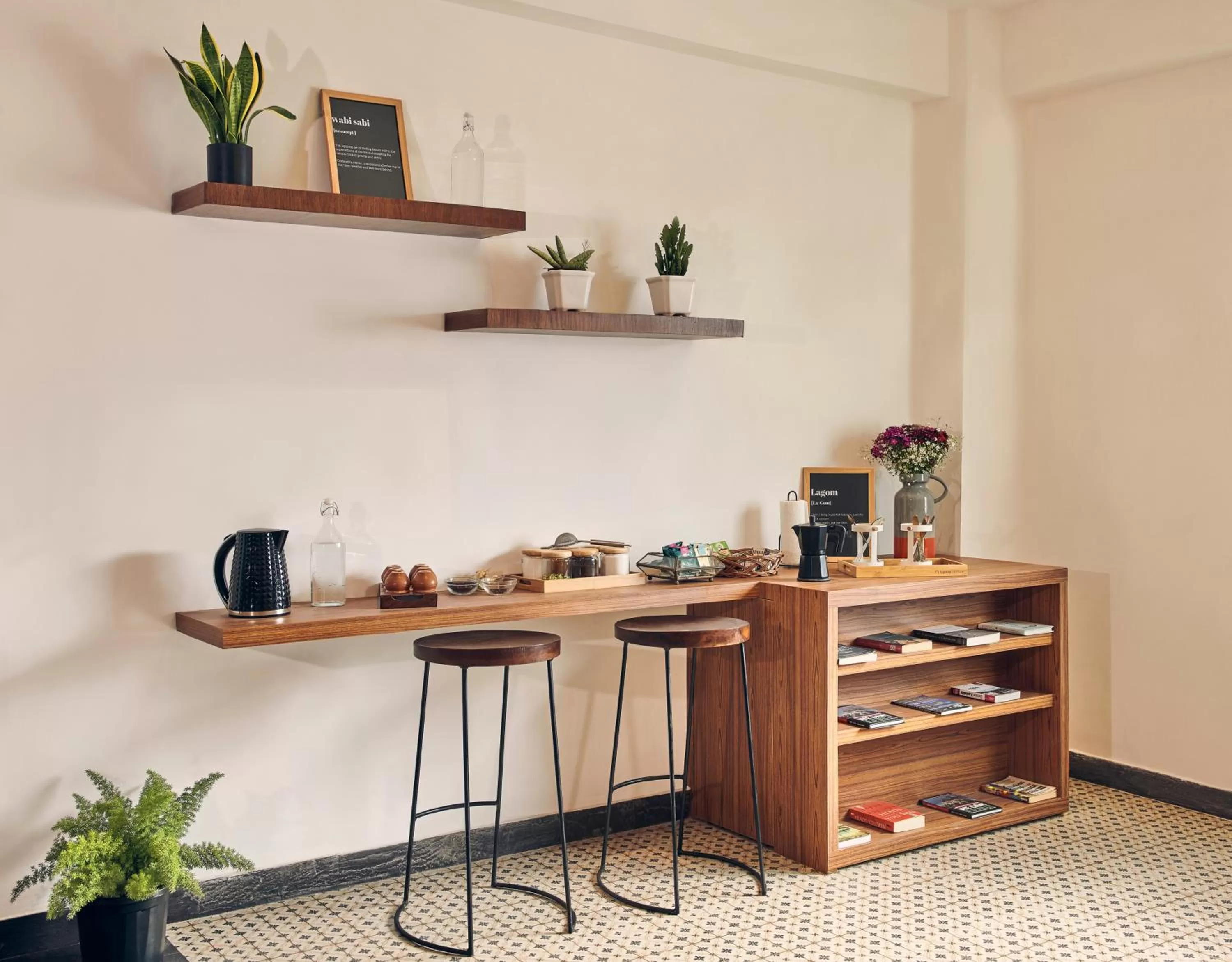 Food and drinks in Minimalist Poshtel & Suites