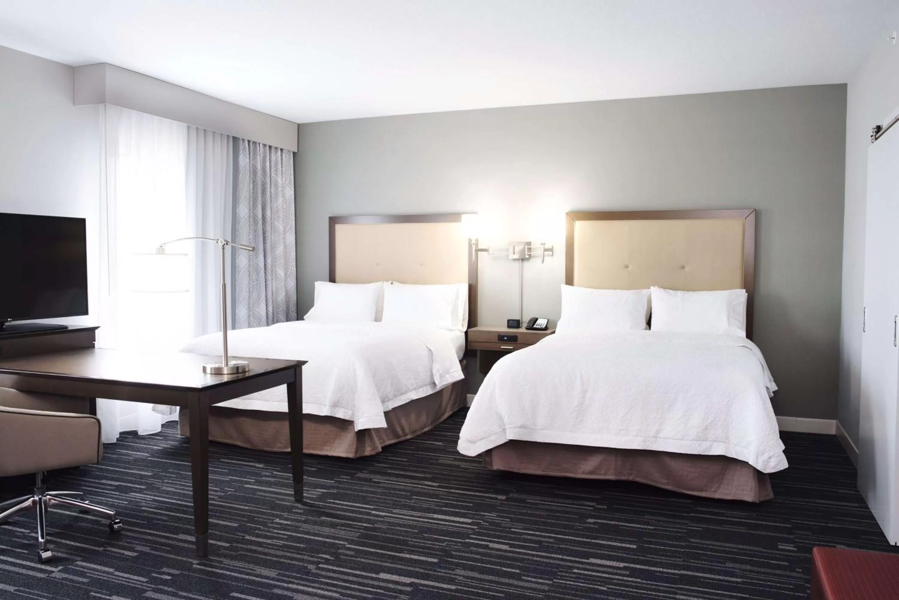 Bedroom, Bed in Hampton Inn & Suites Des Moines/Urbandale Ia
