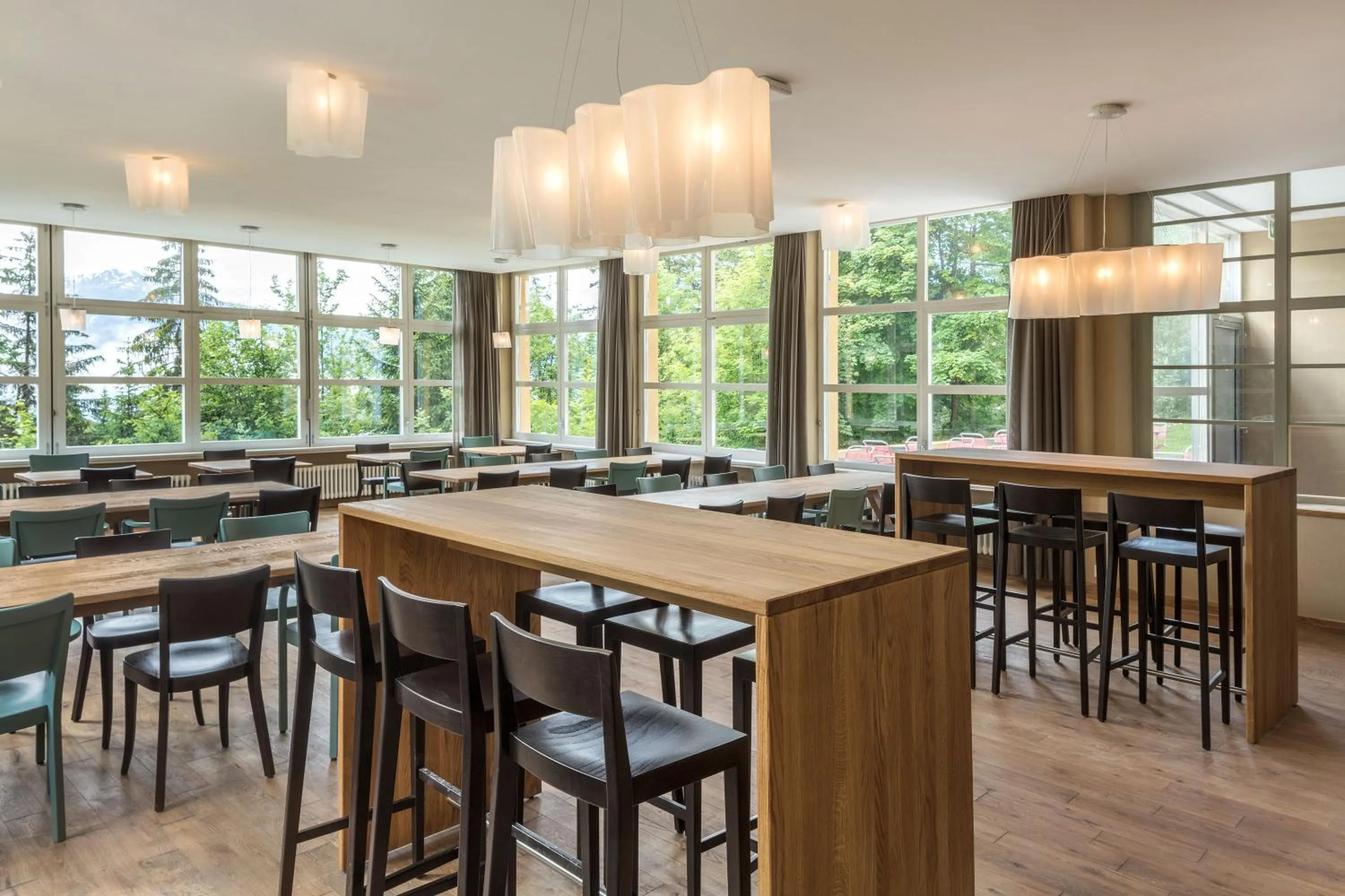 Restaurant/places to eat in Crans-Montana Youth Hostel