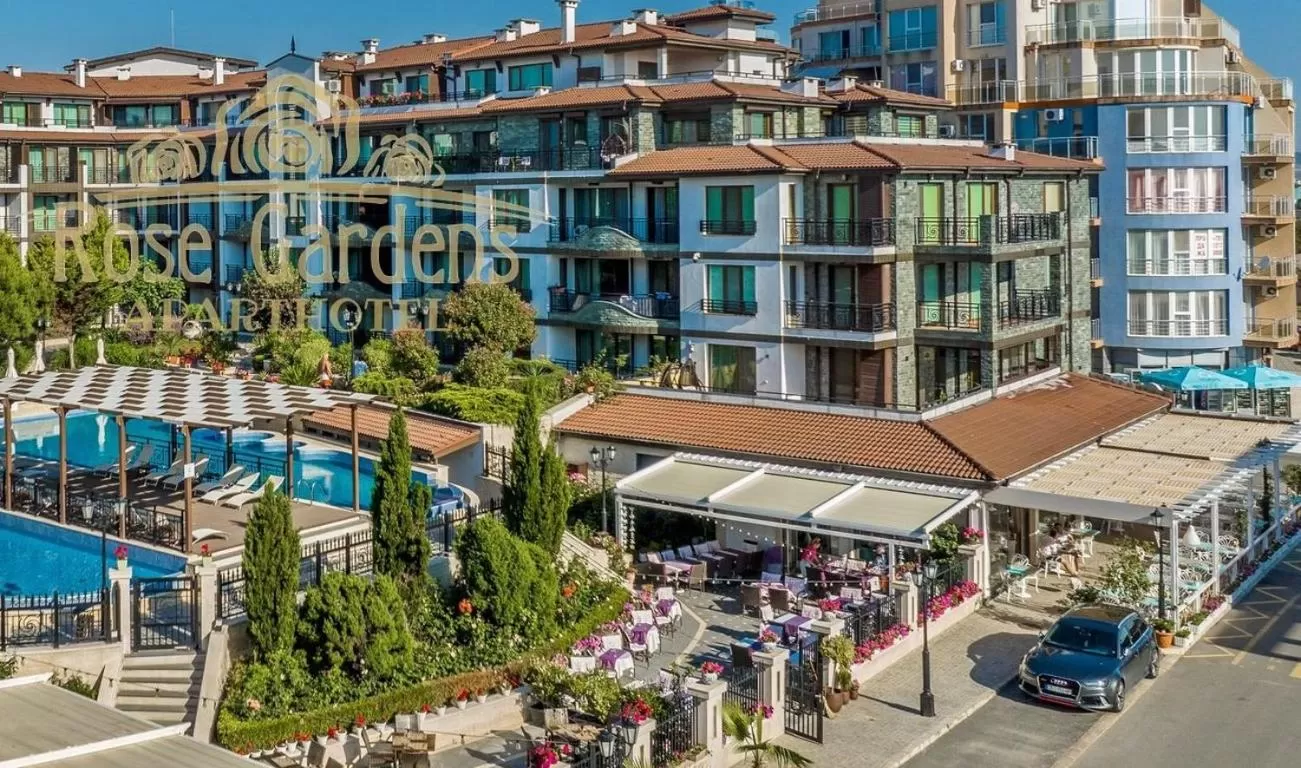 Property building, Pool View in Rose Gardens Apart Hotel