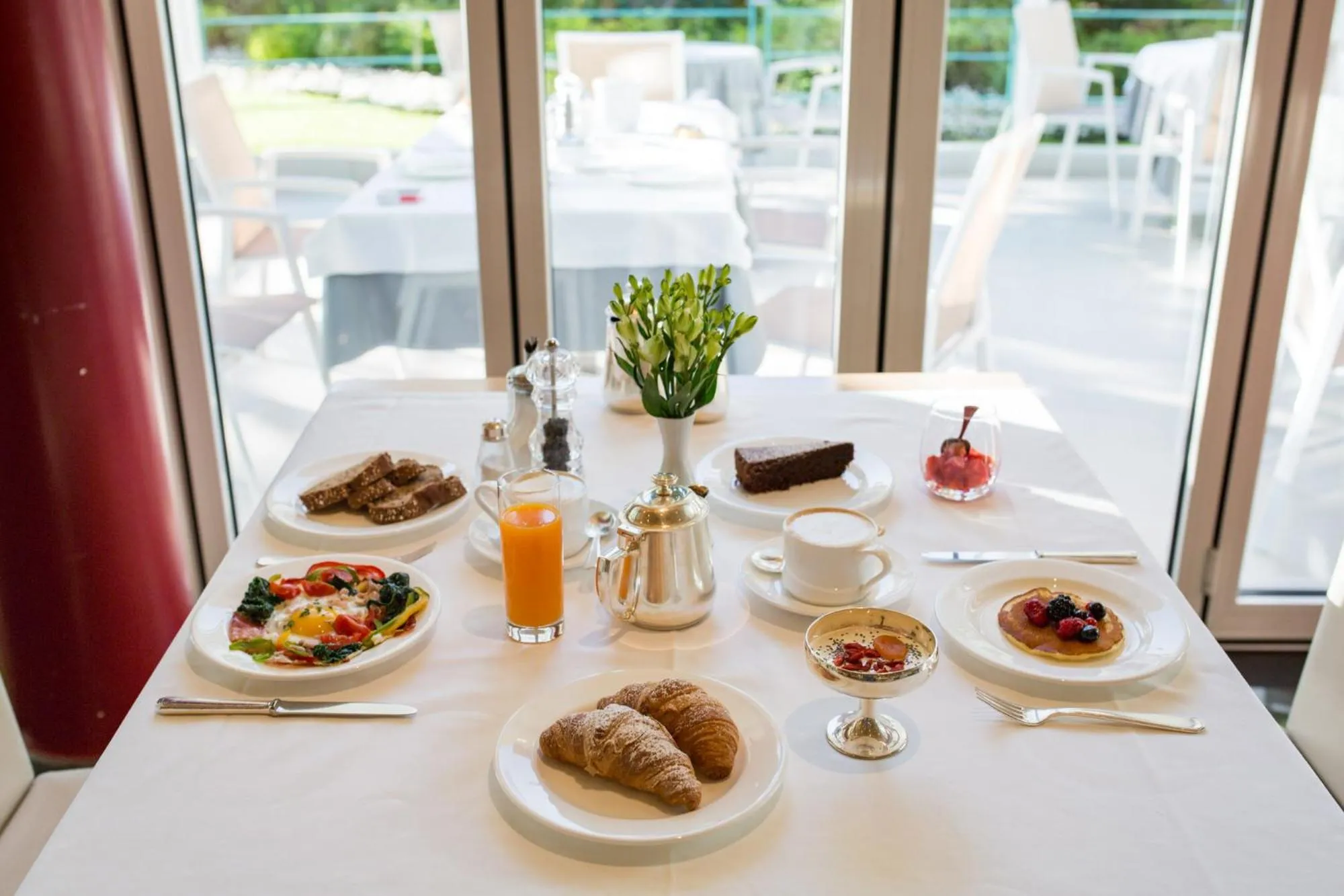 Breakfast in Hotel Savoy