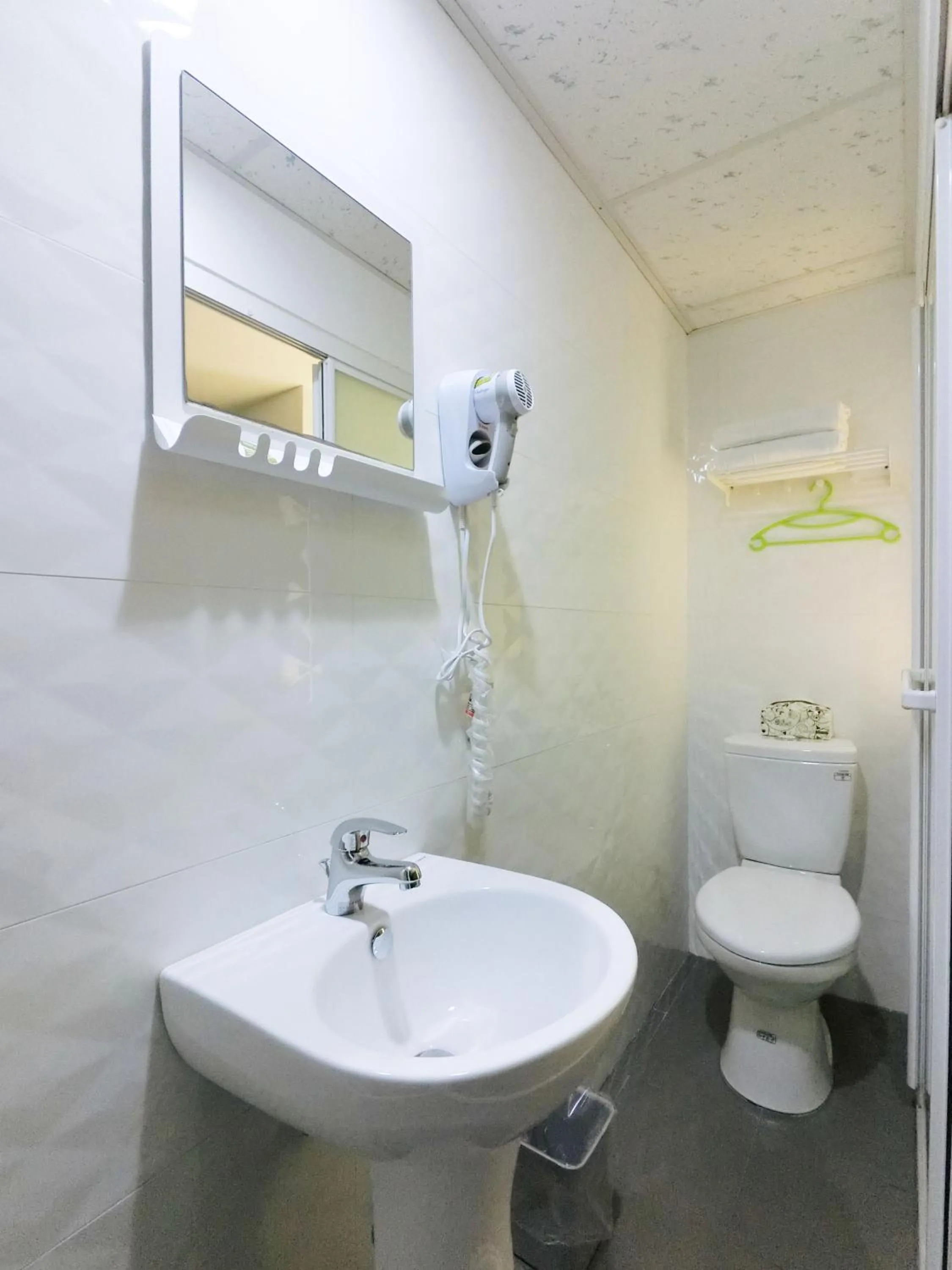 Toilet in T.O. Hotel Chengde