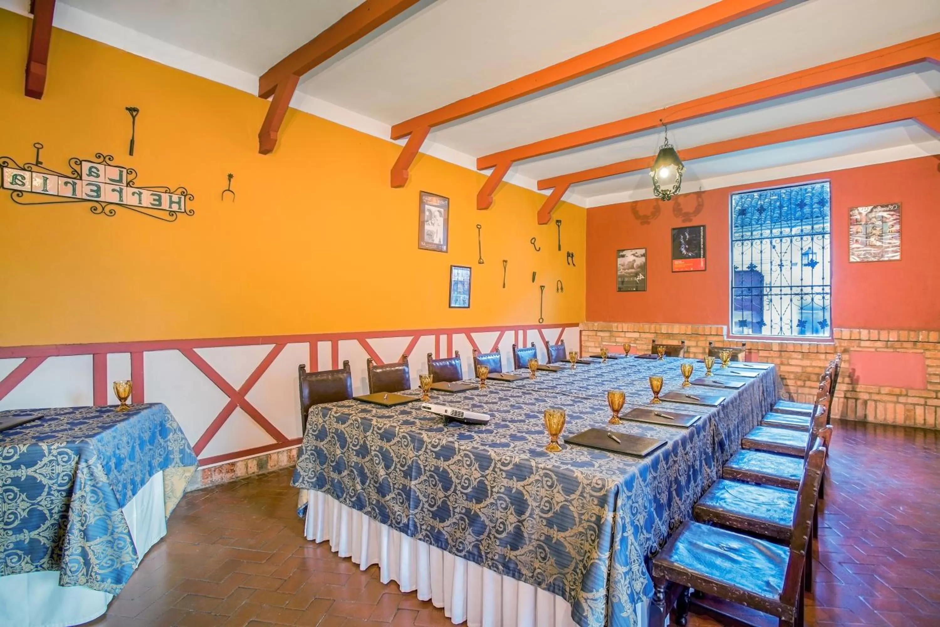 Business facilities in Hotel Dann Monasterio