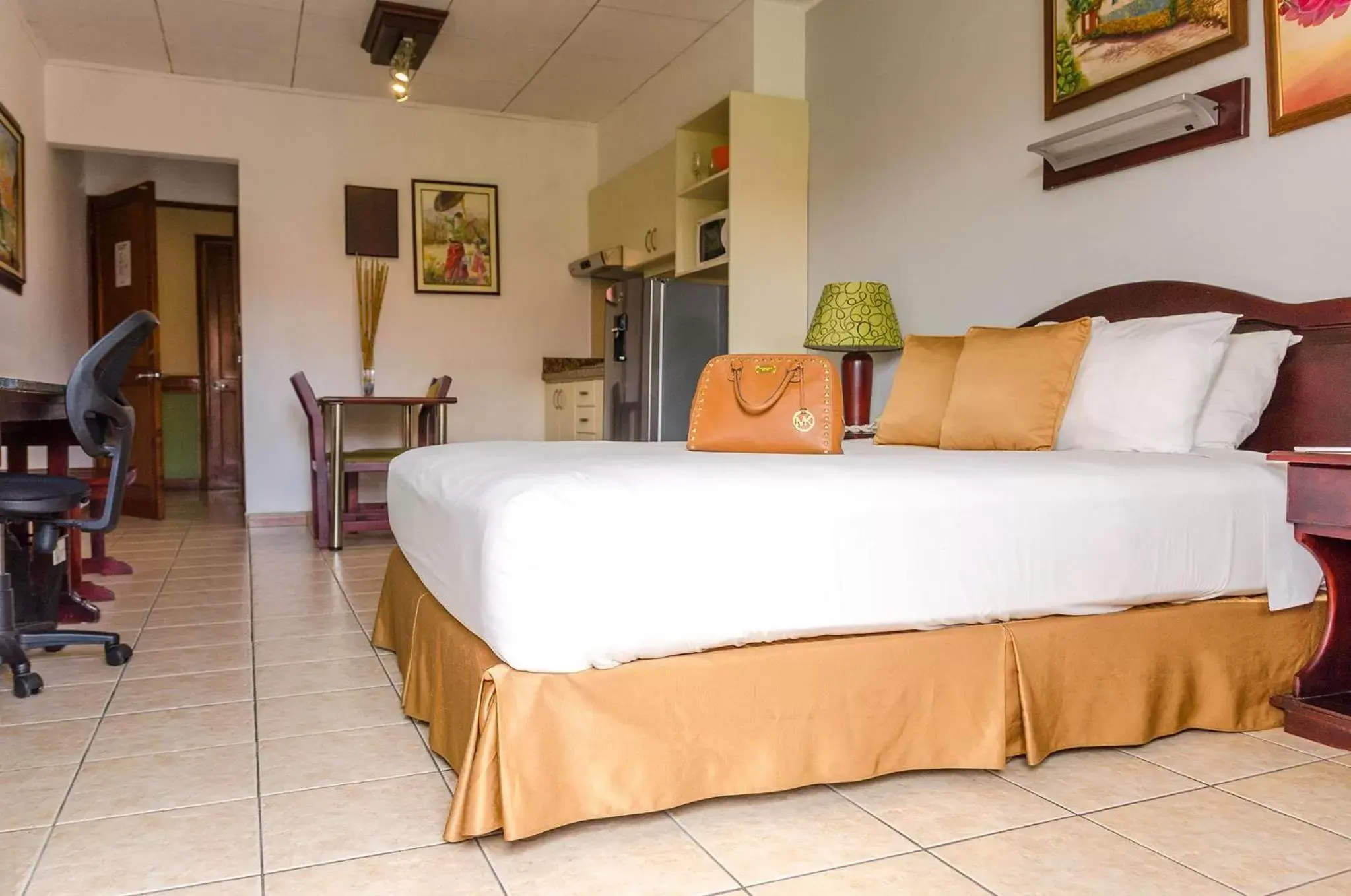 Fully Equipped Studio Apartment - 1 Queen Bed in La Sabana Hotel Suites Apartments Fully Equipped Studio Apartment - 1 Queen Bed in La Sabana Hotel Suites Apartments