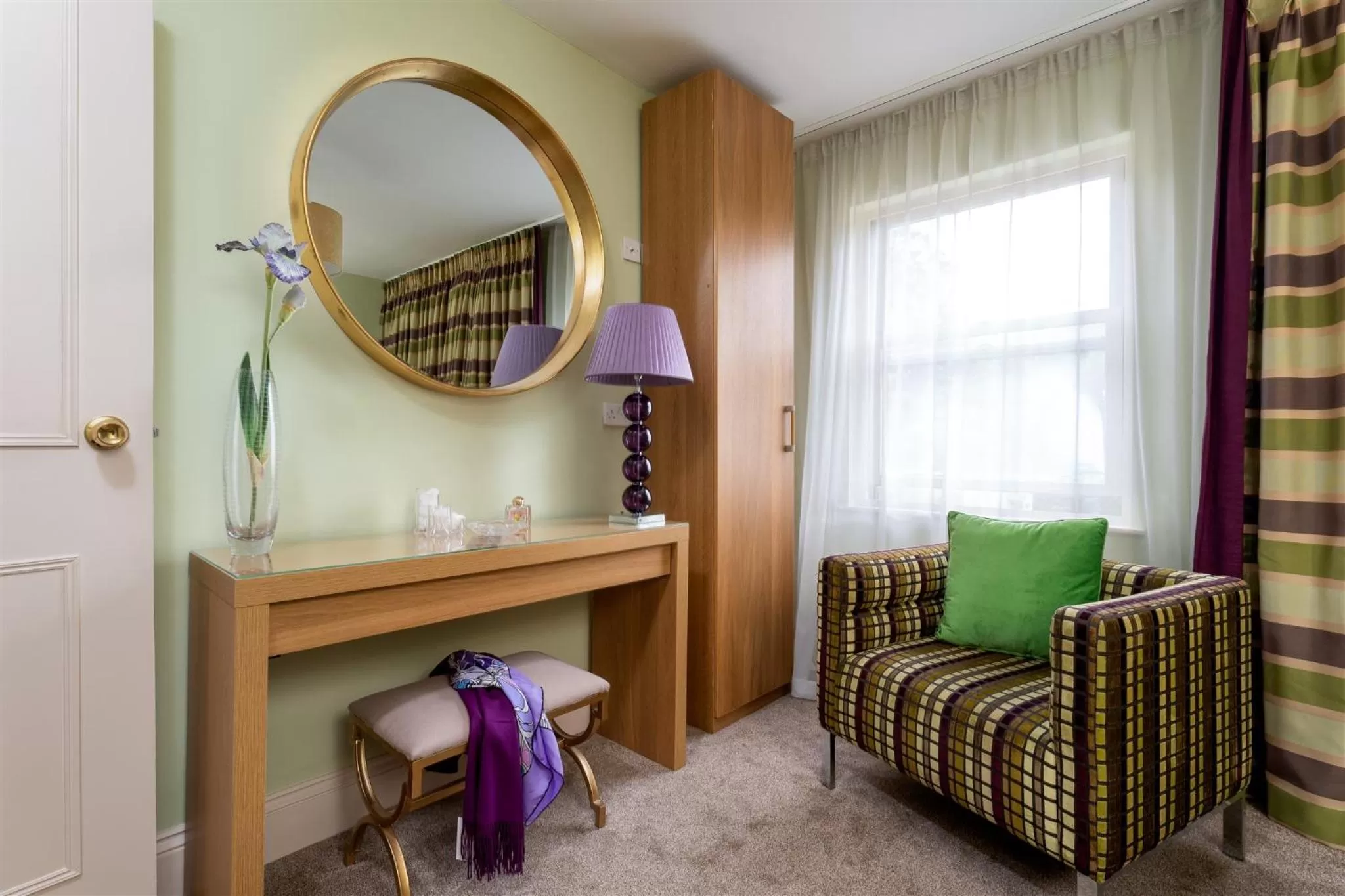 Bed in Palm Grove Apartments