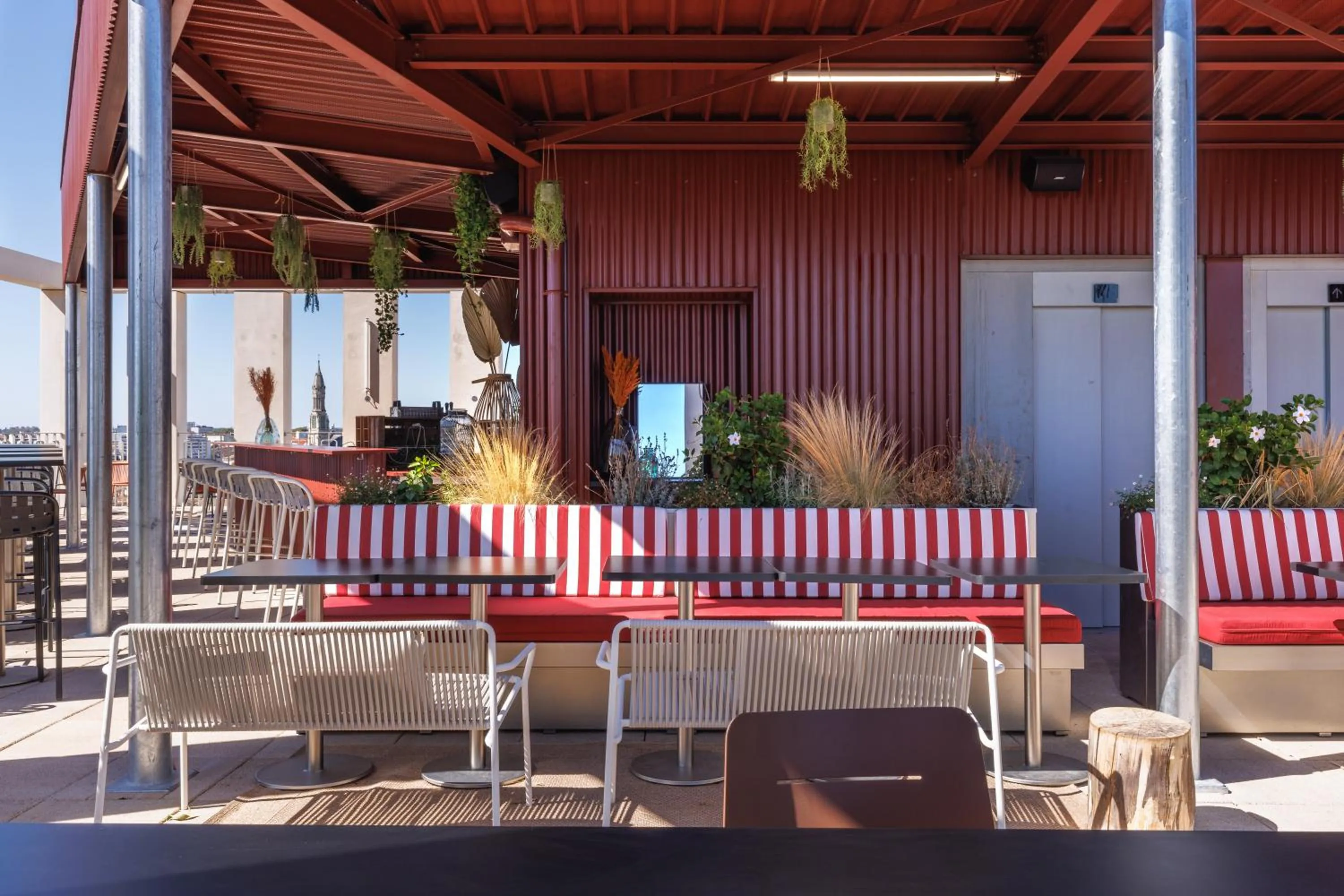 Patio in JOST Hôtel Bordeaux Centre Gare Saint Jean
