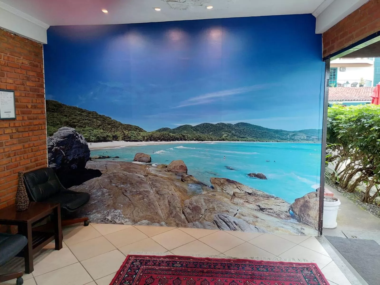 Seating area in Acrópolis Marina Hotel