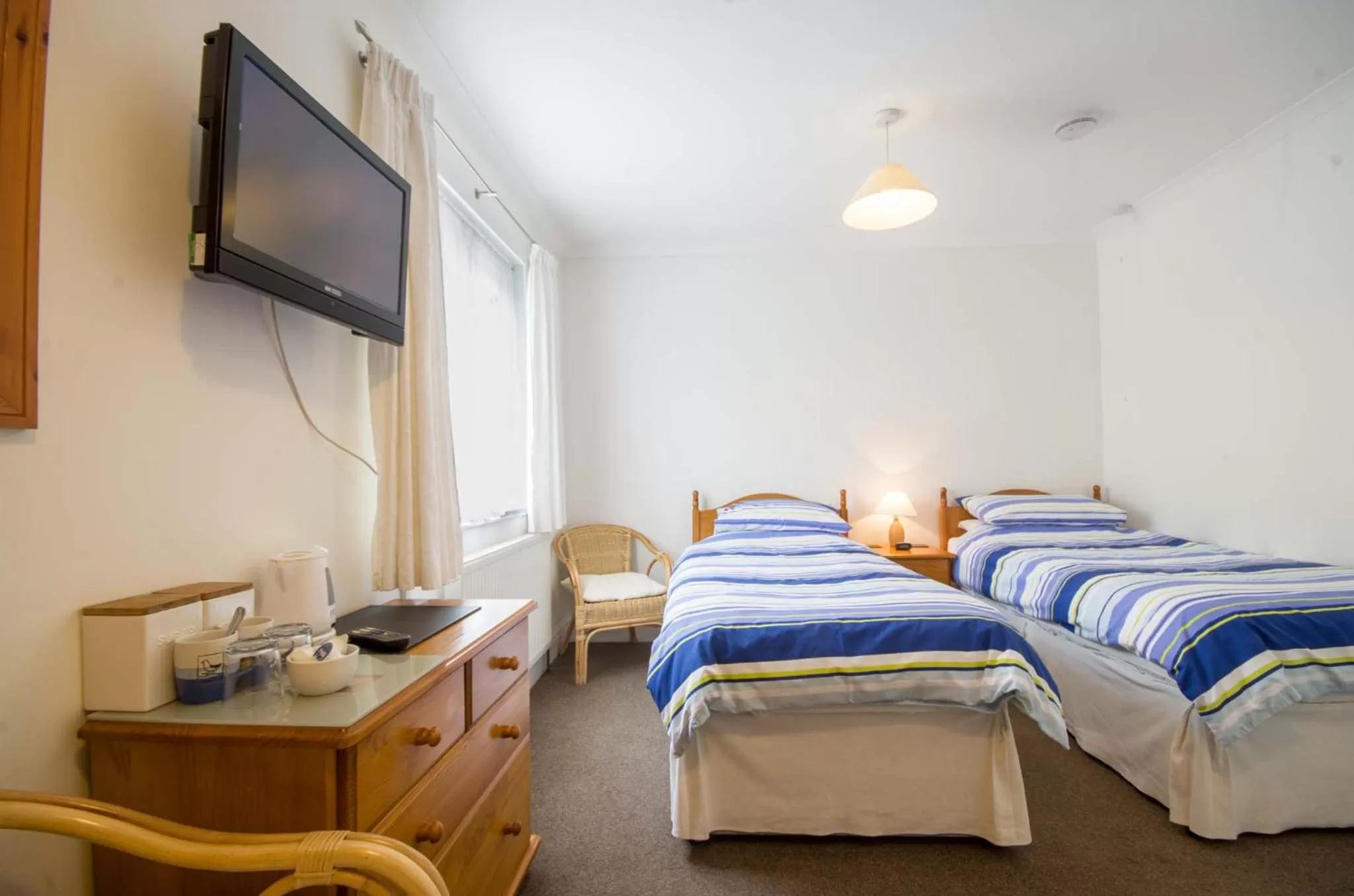 Bedroom, Bed in Seaview