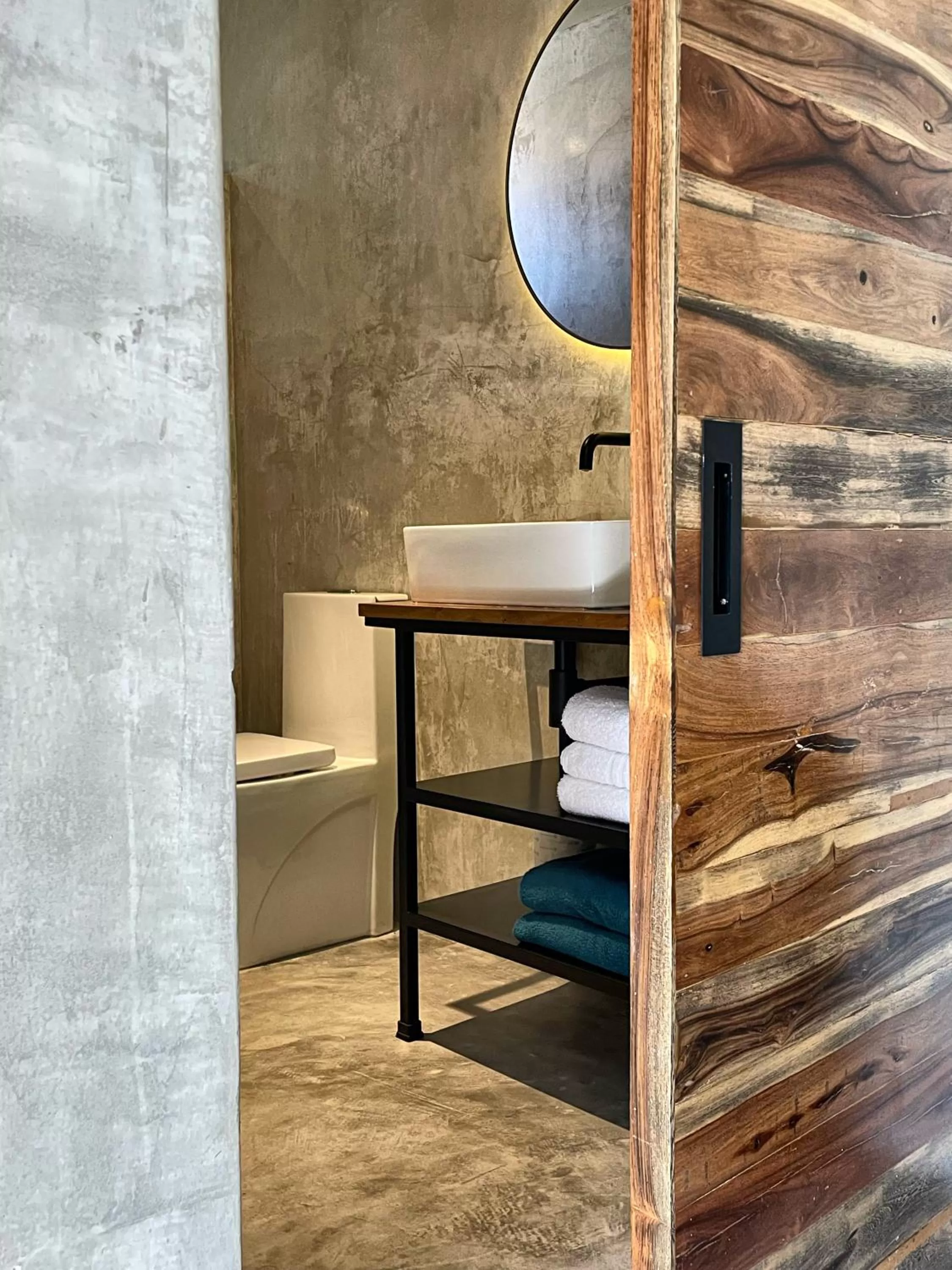 Toilet, Bed in LOTE4 - LGBTQ Studios