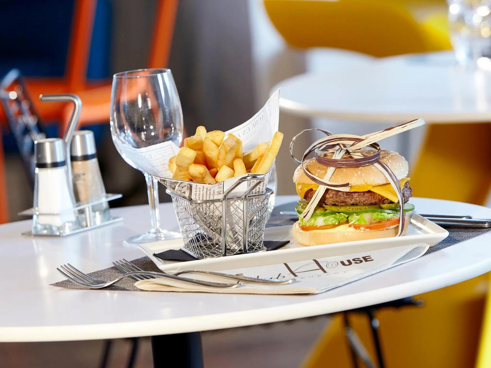 Lunch in Kyriad Paris Ouest - Colombes