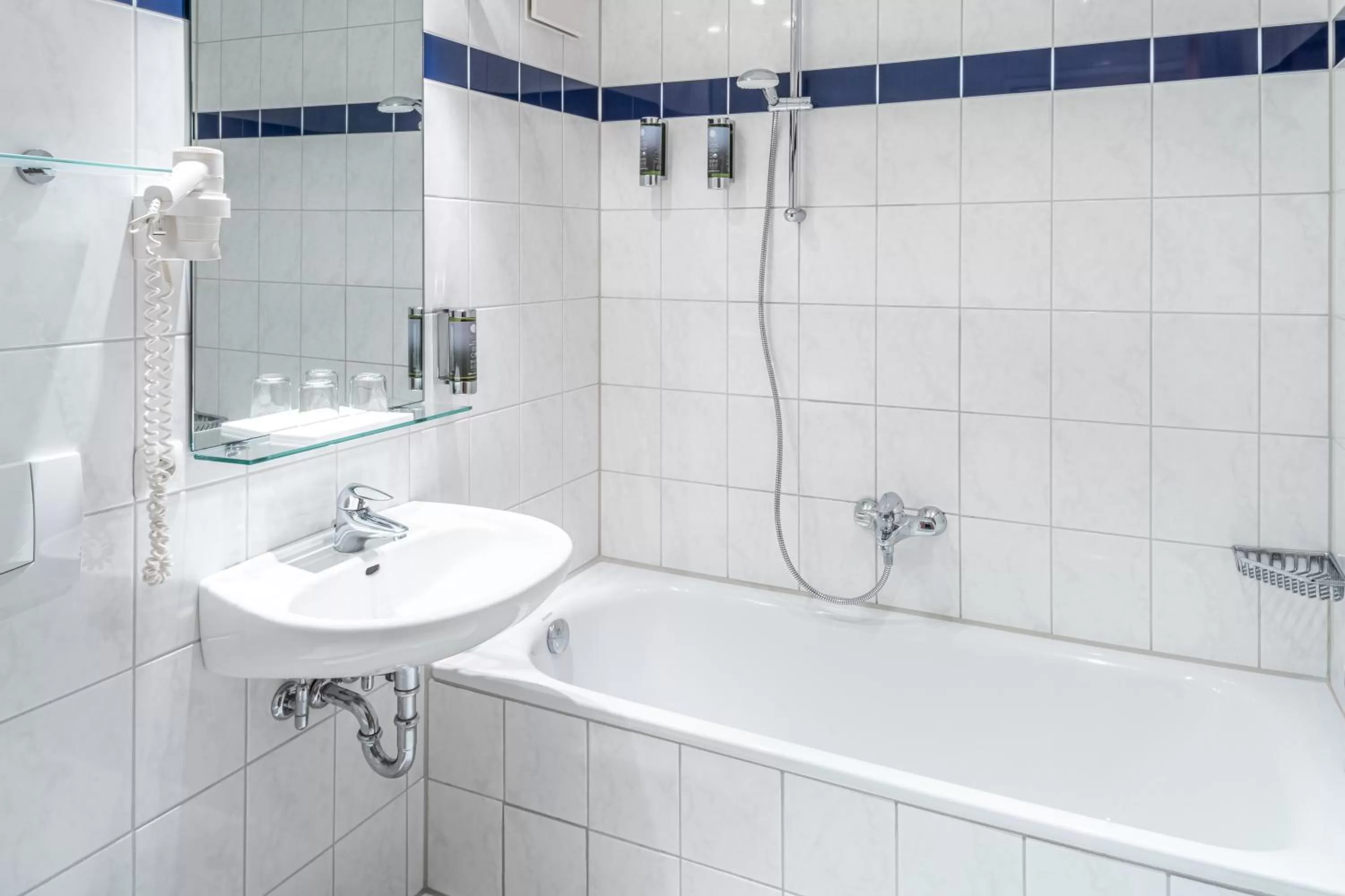 Bathroom in Hotel Stadthafen Stade