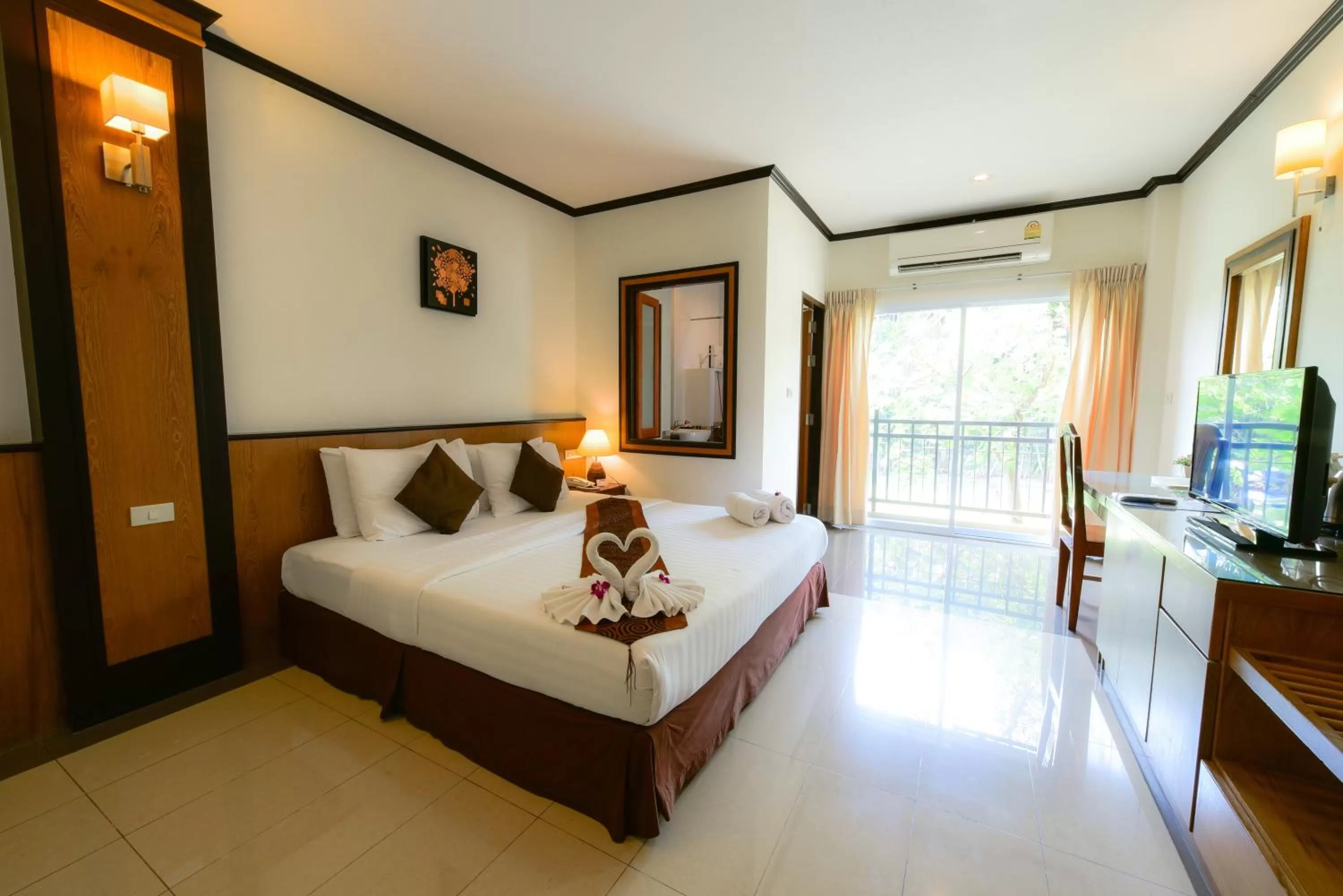 Photo of the whole room, Bed in Rapeepan Ville Hotel