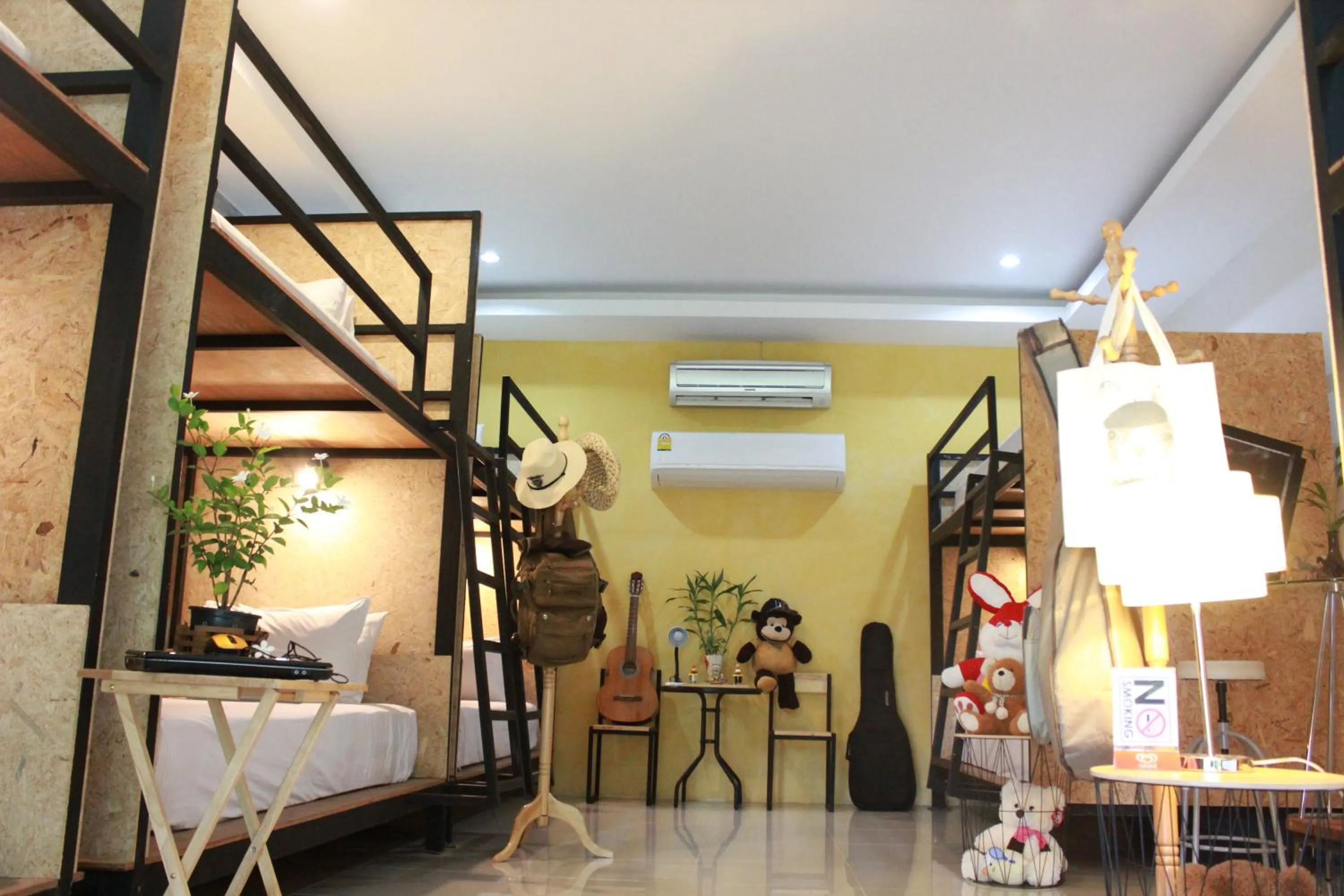 Decorative detail, Bed in Eat n Sleep