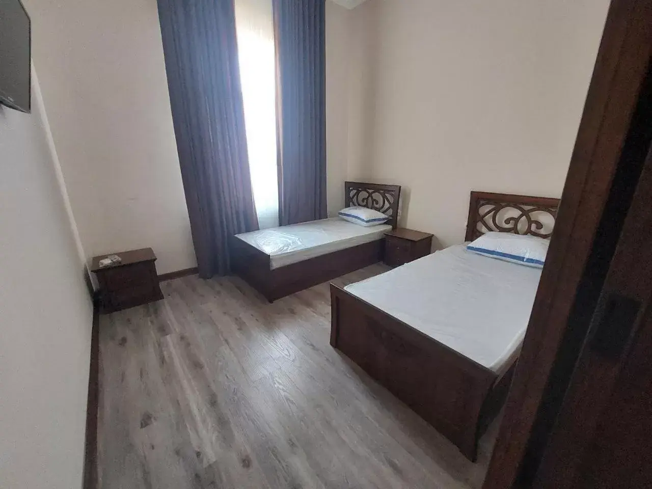 Twin Room with Bathroom in Samarabonu Hotel Twin Room with Bathroom in Samarabonu Hotel