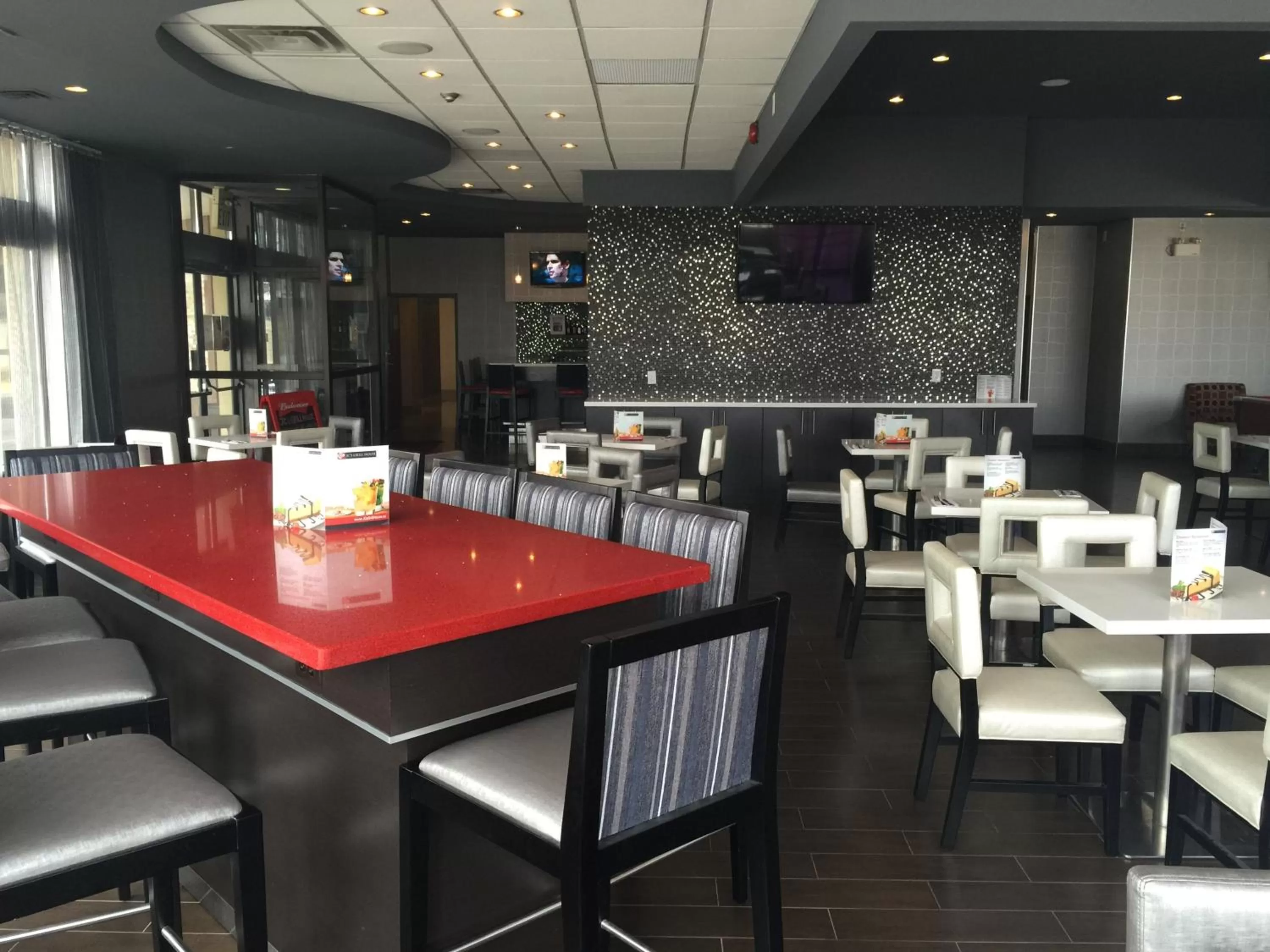 Restaurant/places to eat in Park Inn by Radisson Toronto-Markham