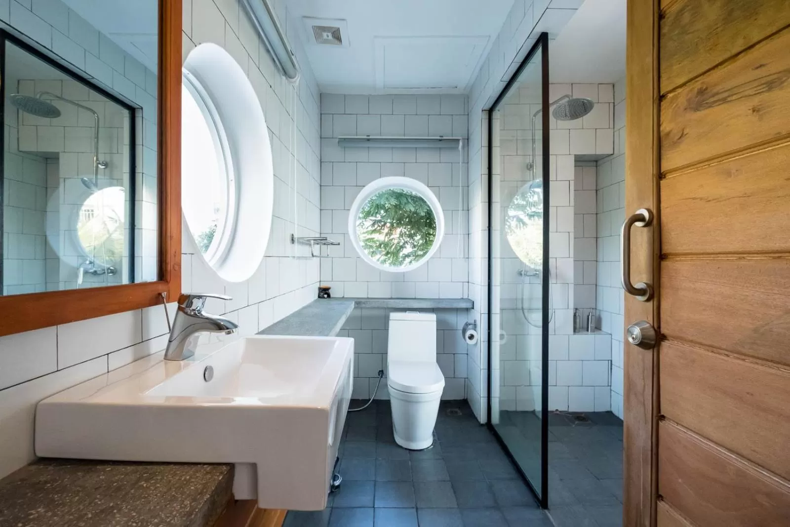 Shower in Pippali Boutique Hotel