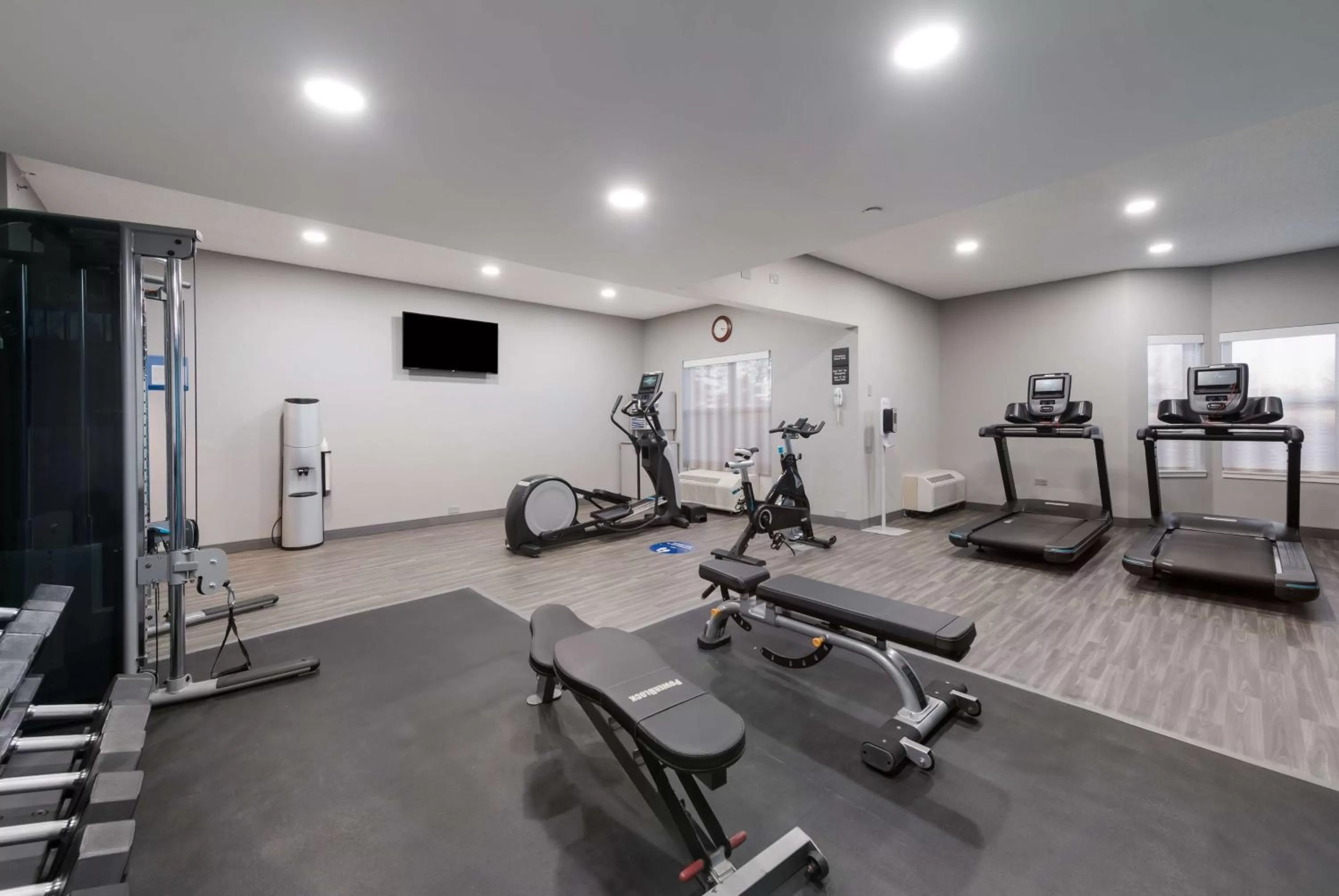 Fitness centre/facilities in Hampton Inn & Suites Chicago-Hoffman Estates