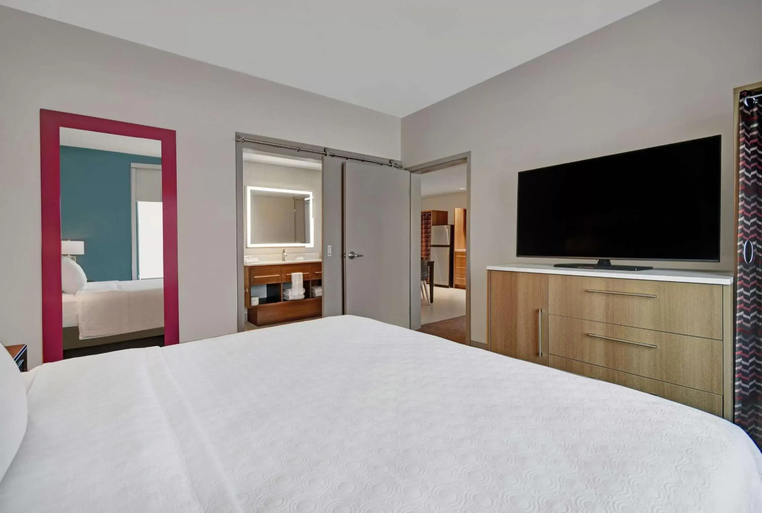 One-Bedroom King Suite - Non-Smoking in Home2 Suites by Hilton Blacksburg University One-Bedroom King Suite - Non-Smoking in Home2 Suites by Hilton Blacksburg University