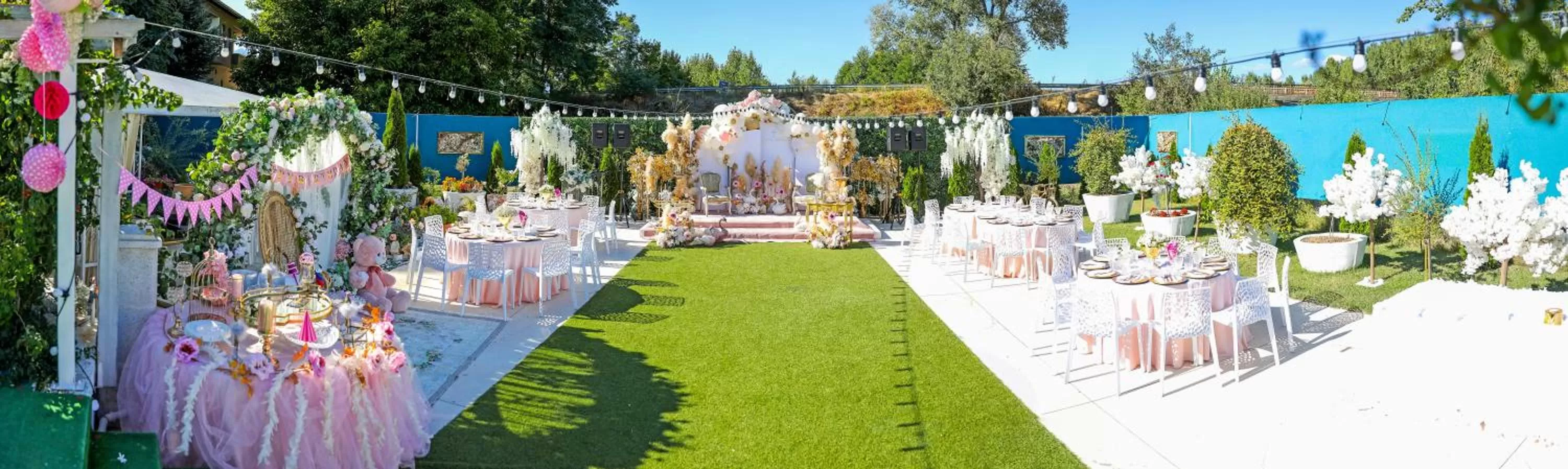 Banquet Facilities in Complex Baroto