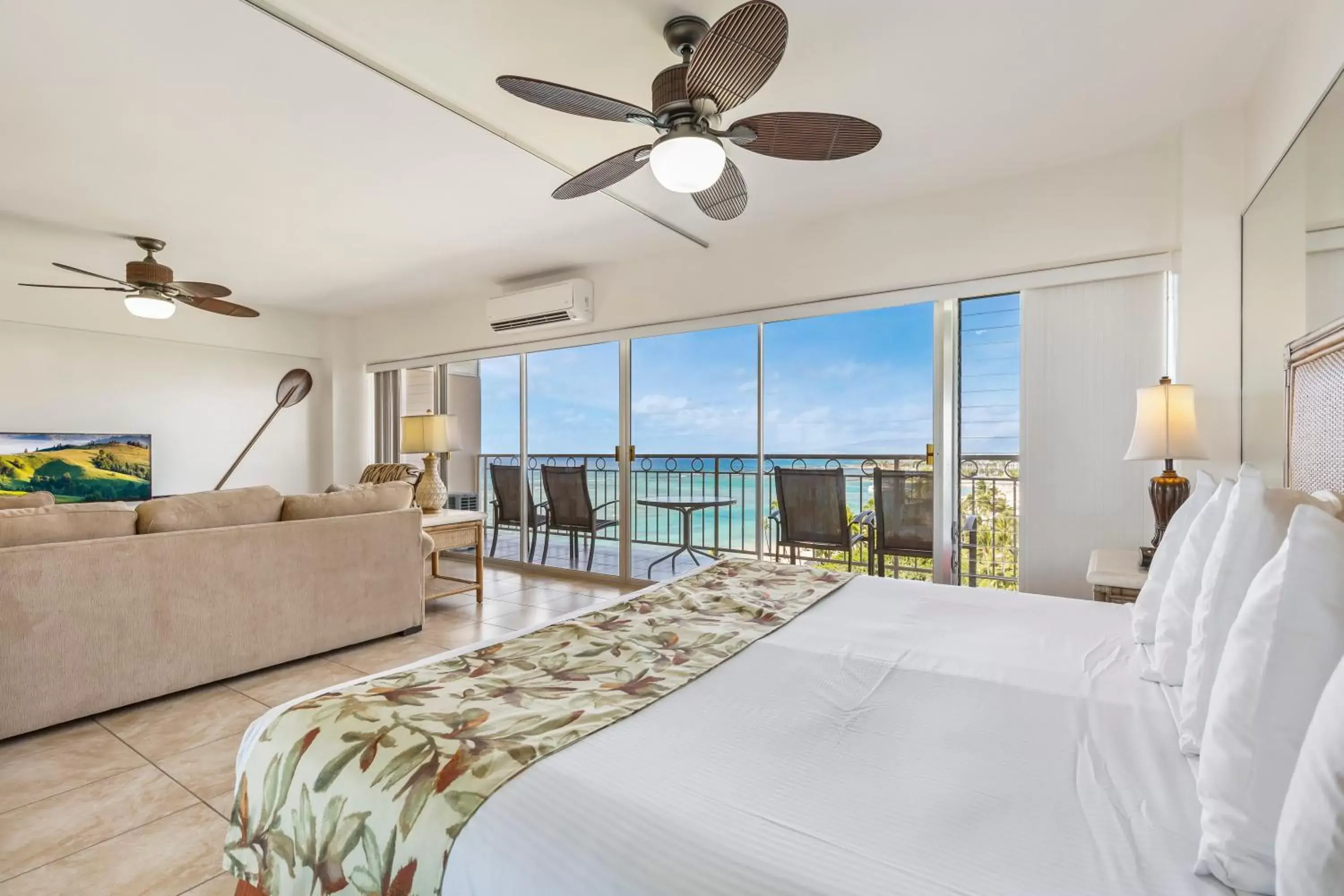 1-Bedroom Deluxe Ocean View Suite in Castle Waikīkī Shore 1-Bedroom Deluxe Ocean View Suite in Castle Waikīkī Shore