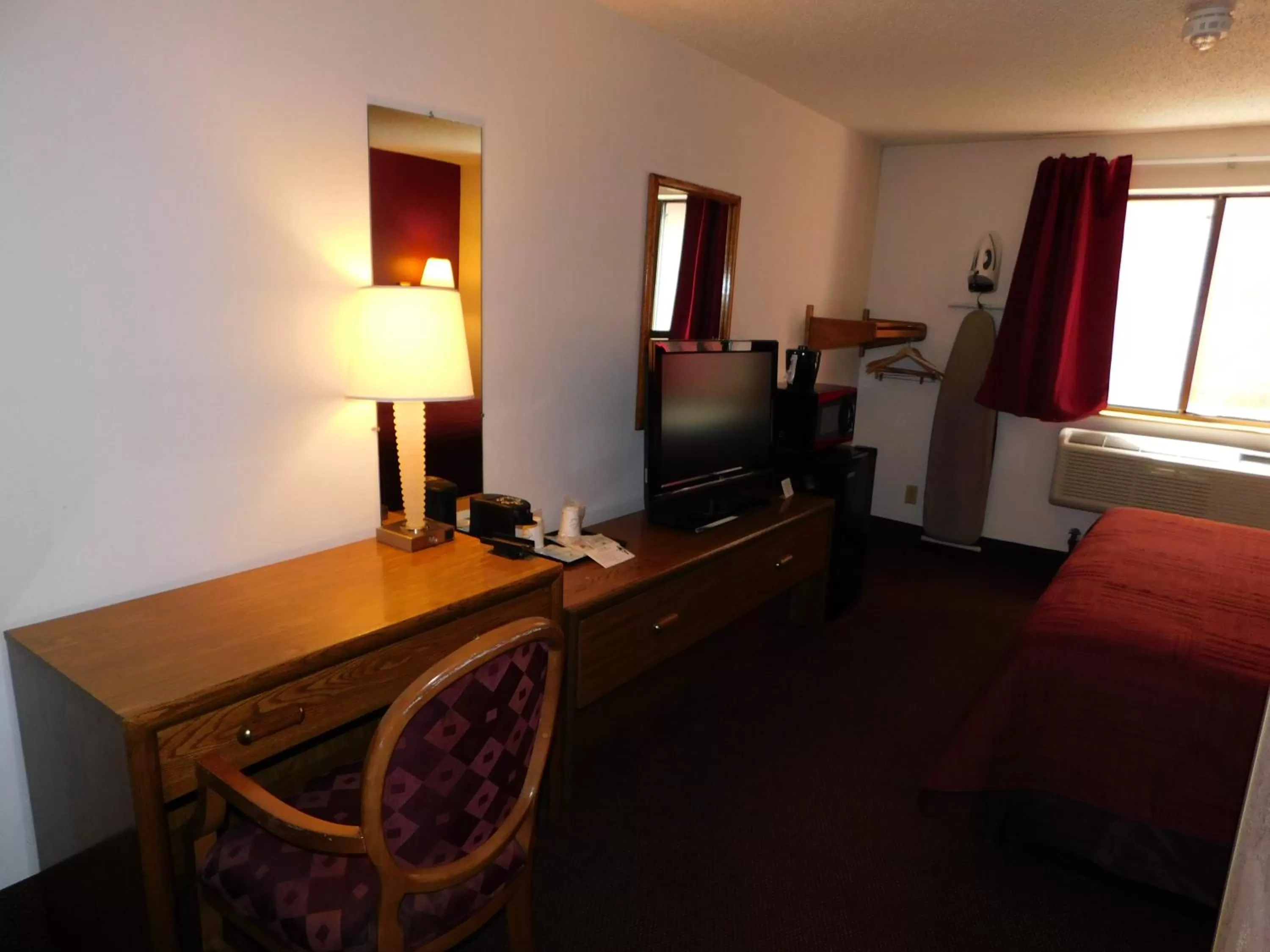 Bed in The Covered Bridge Inn