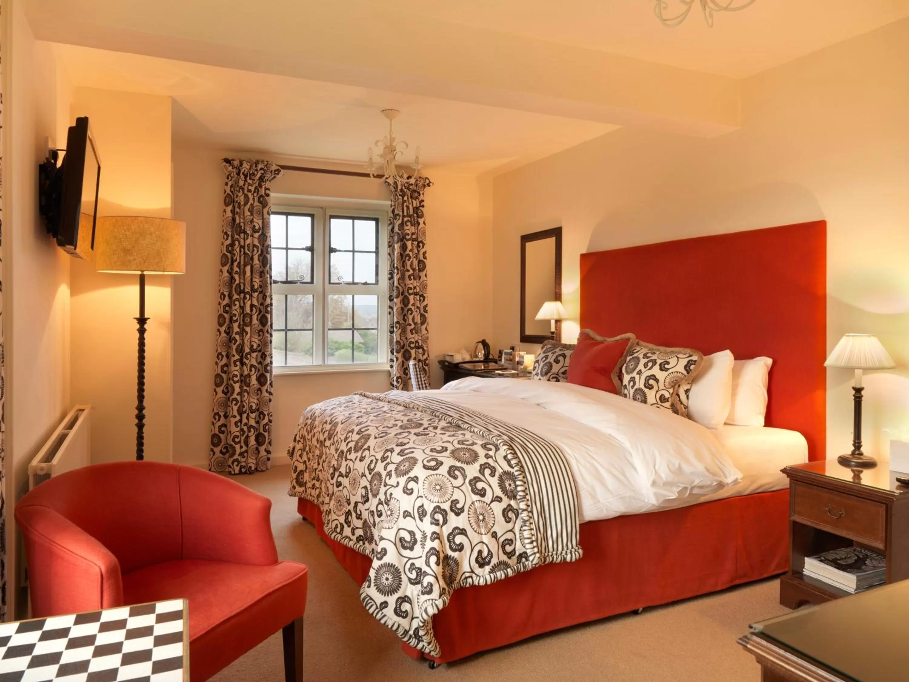 Photo of the whole room, Bed in The Bear Of Rodborough Hotel