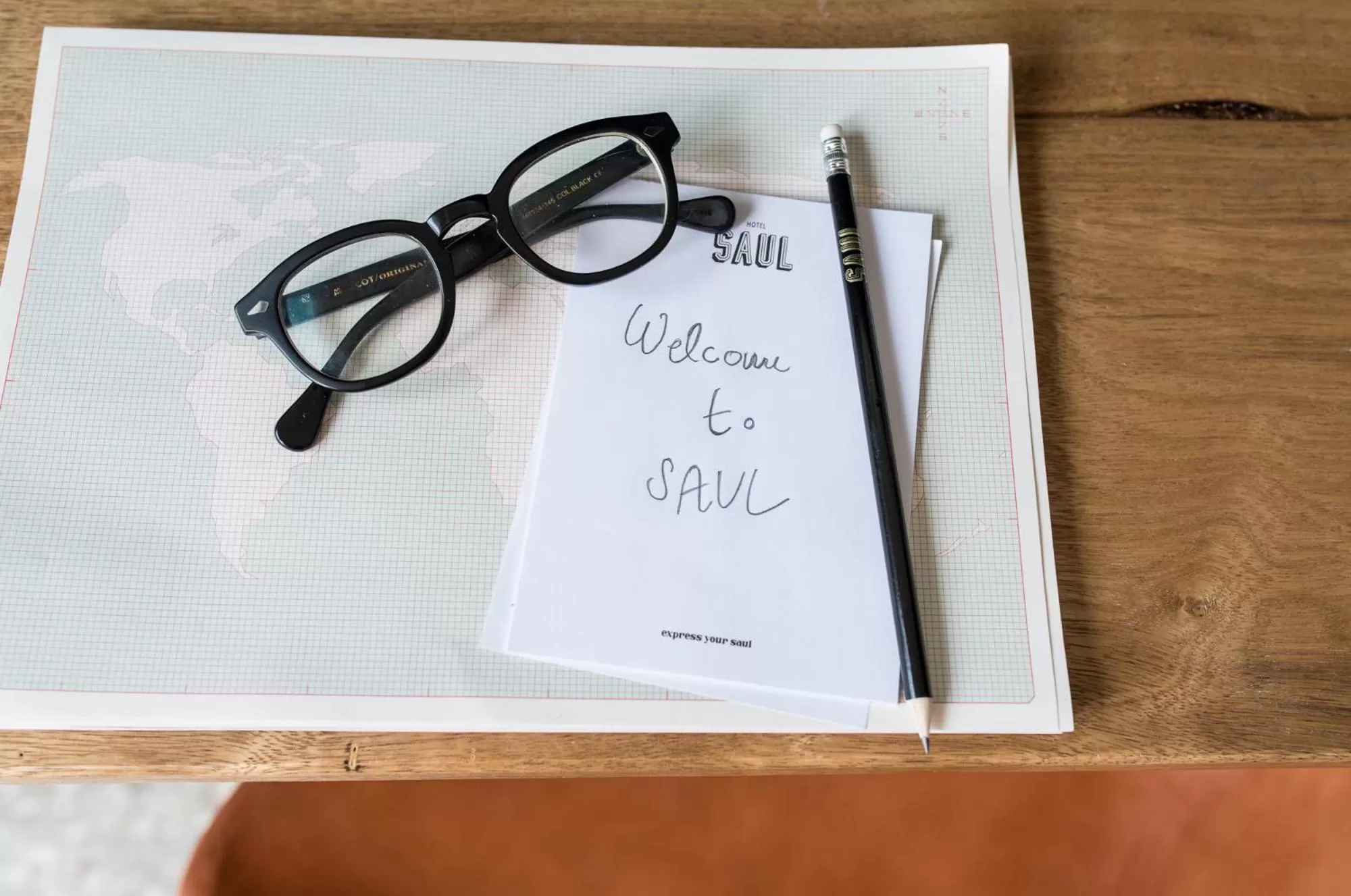 Logo/Certificate/Sign in The Saul