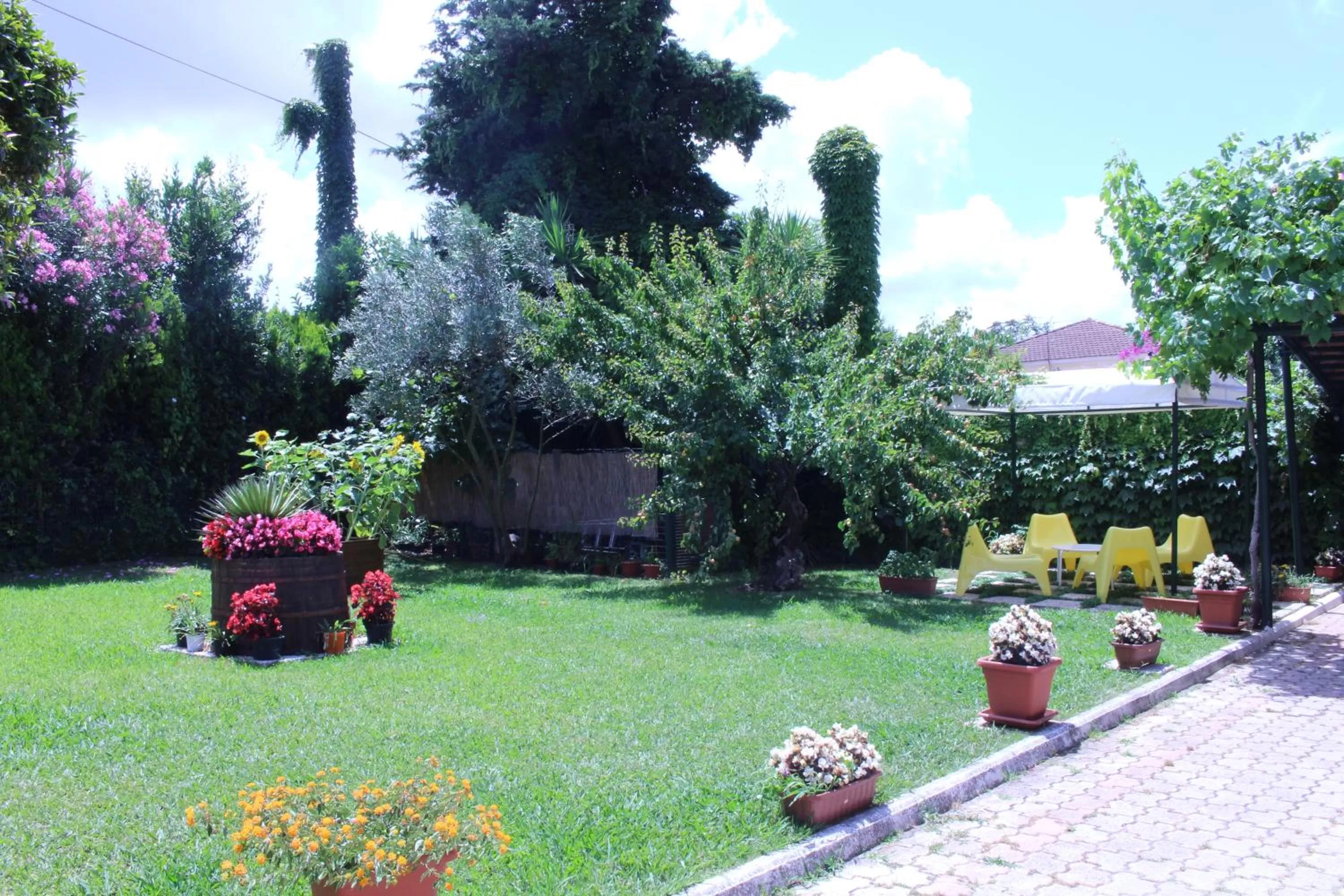 Garden in B&B Il Girasole