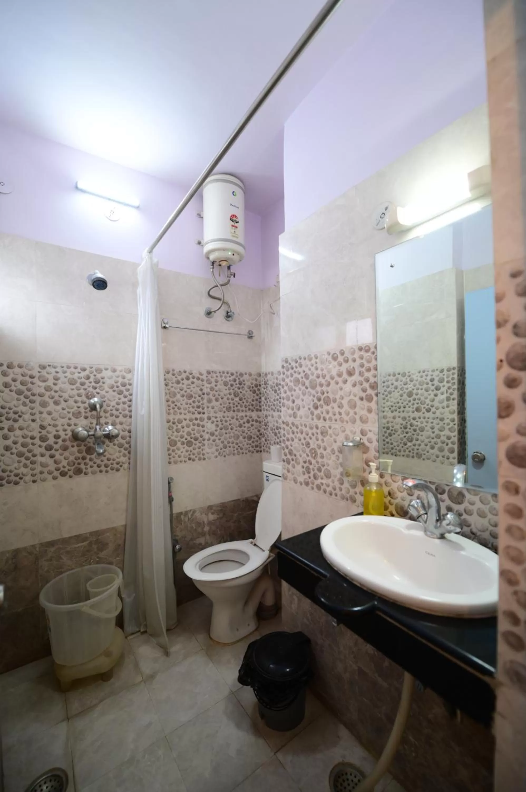 Shower in Chitra Katha - A Story Per Stay