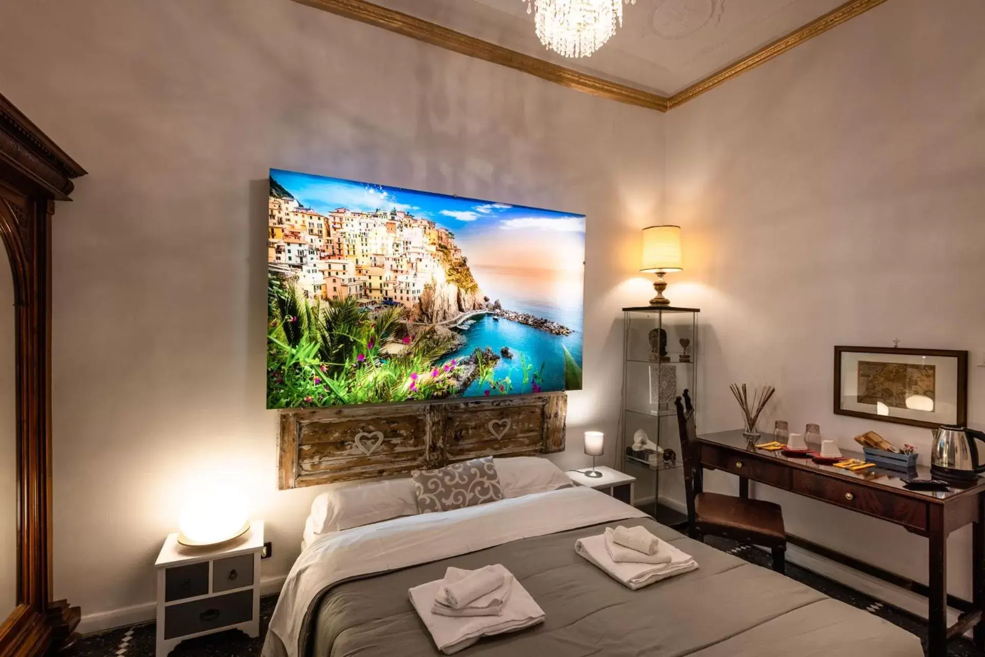 Large Double Room in Le Stanze del Principe Large Double Room in Le Stanze del Principe