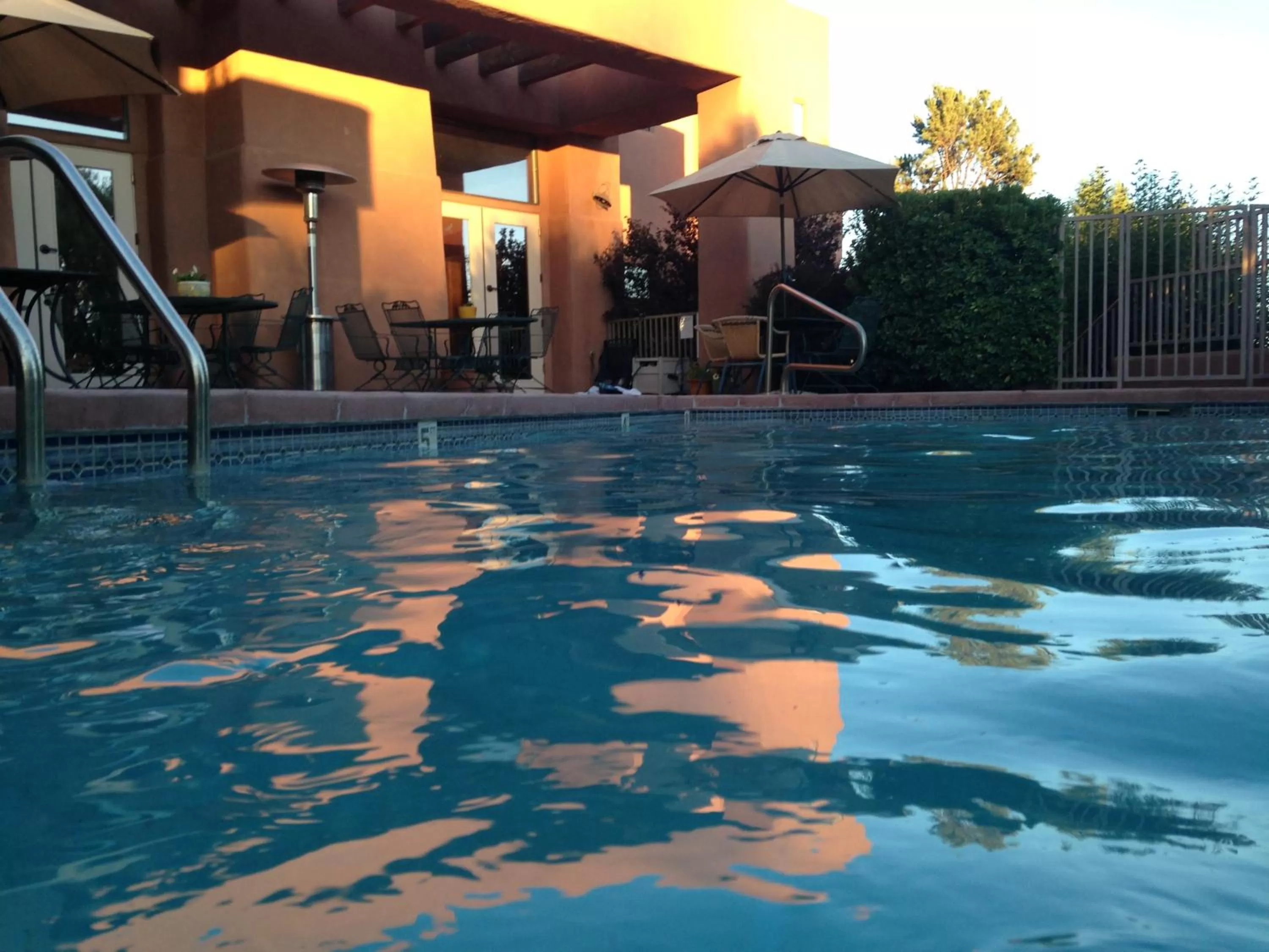 Swimming pool in Alma De Sedona Inn B&B