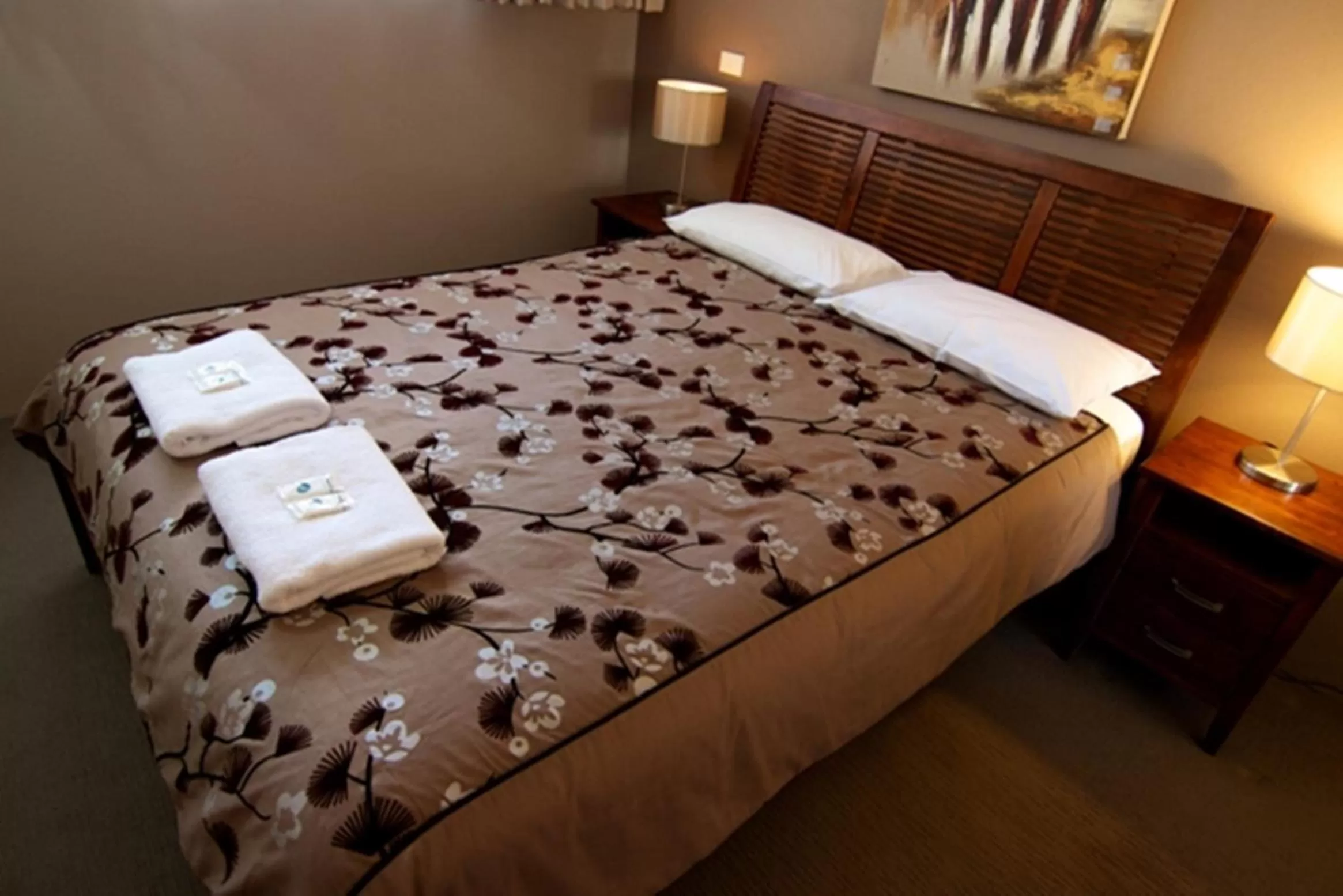 Bedroom, Bed in Merrima Court Holidays