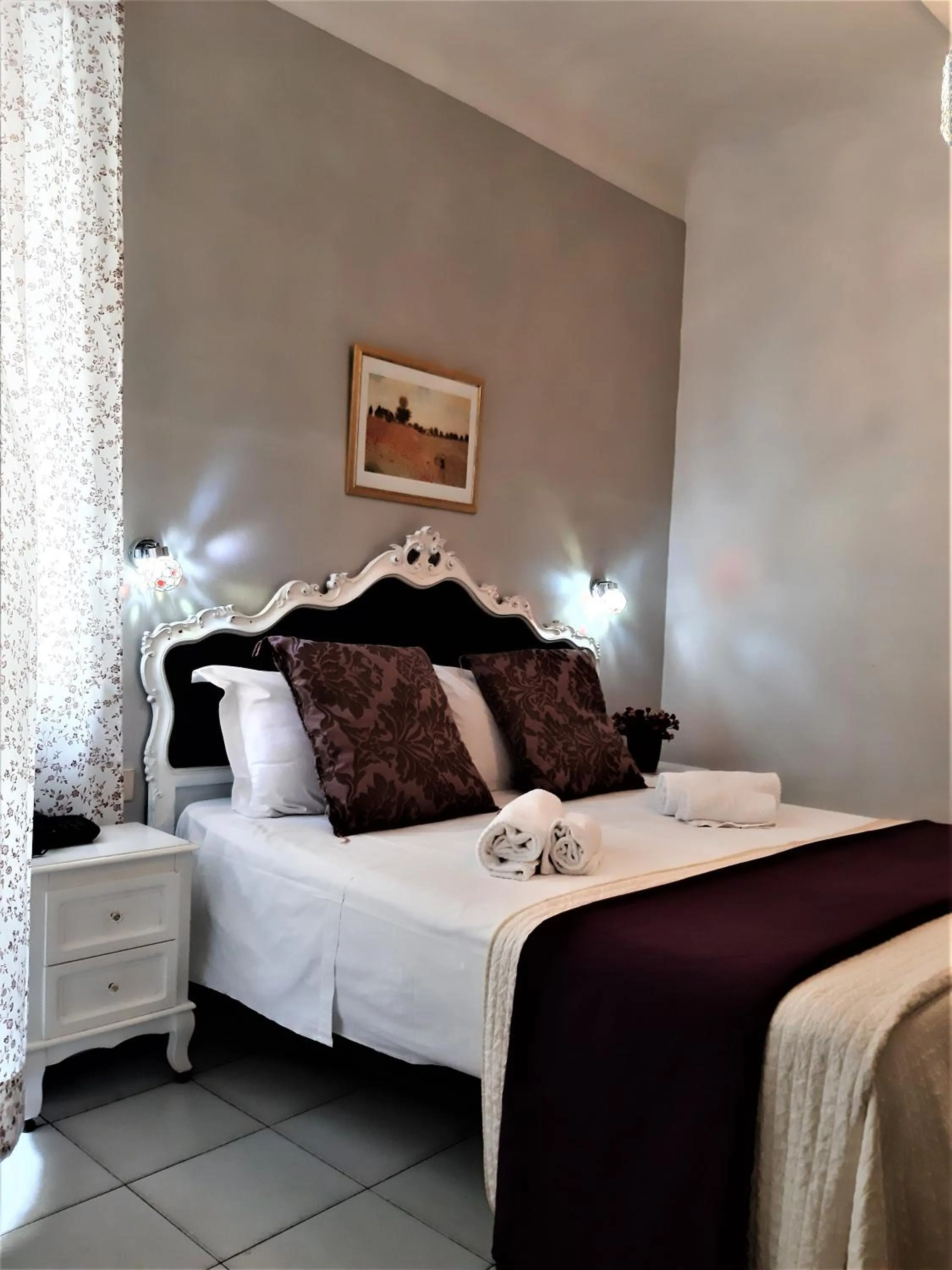 Photo of the whole room, Bed in Hotel Victoria