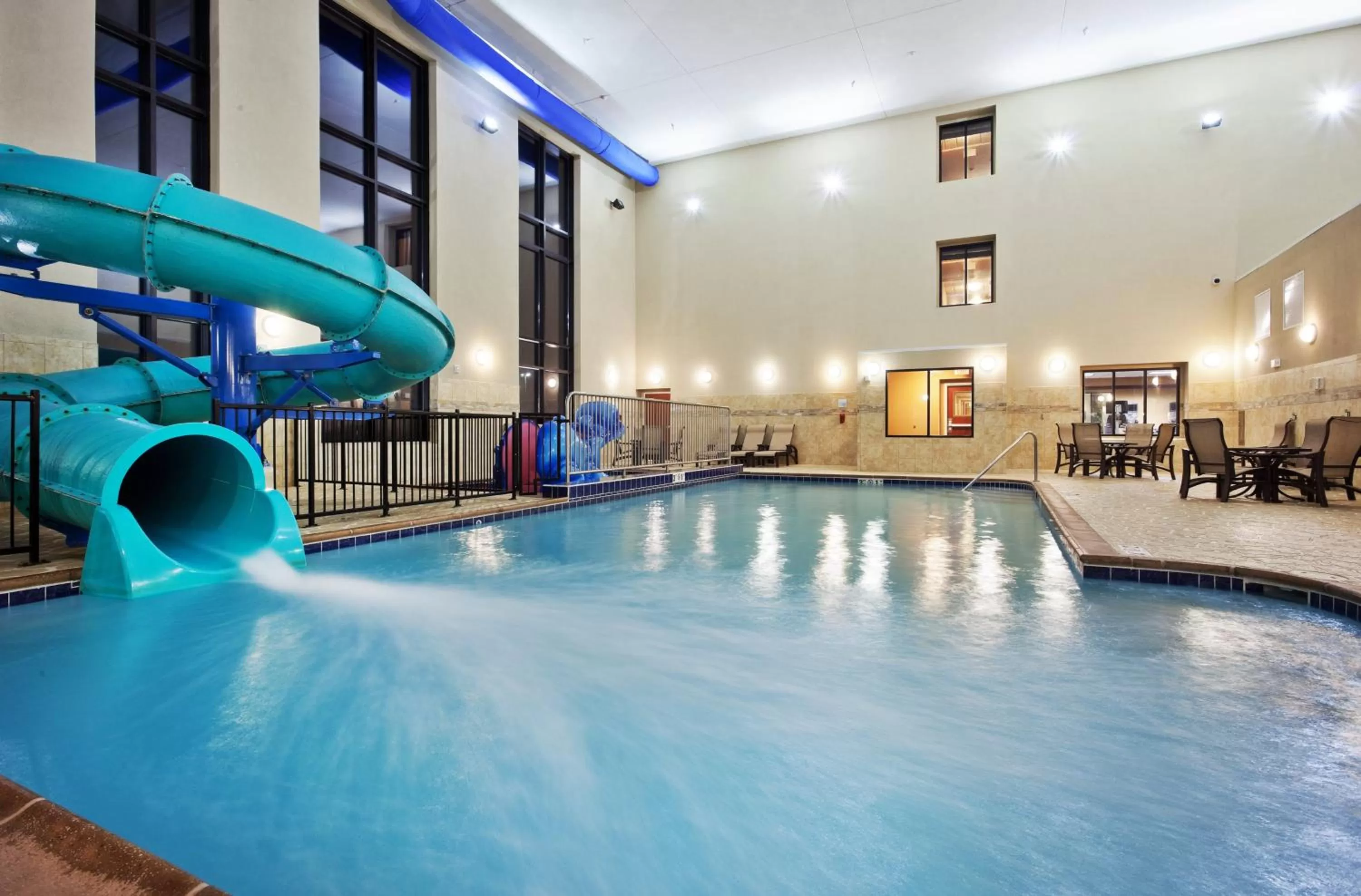 Swimming pool in Holiday Inn Express and Suites Great Falls by IHG