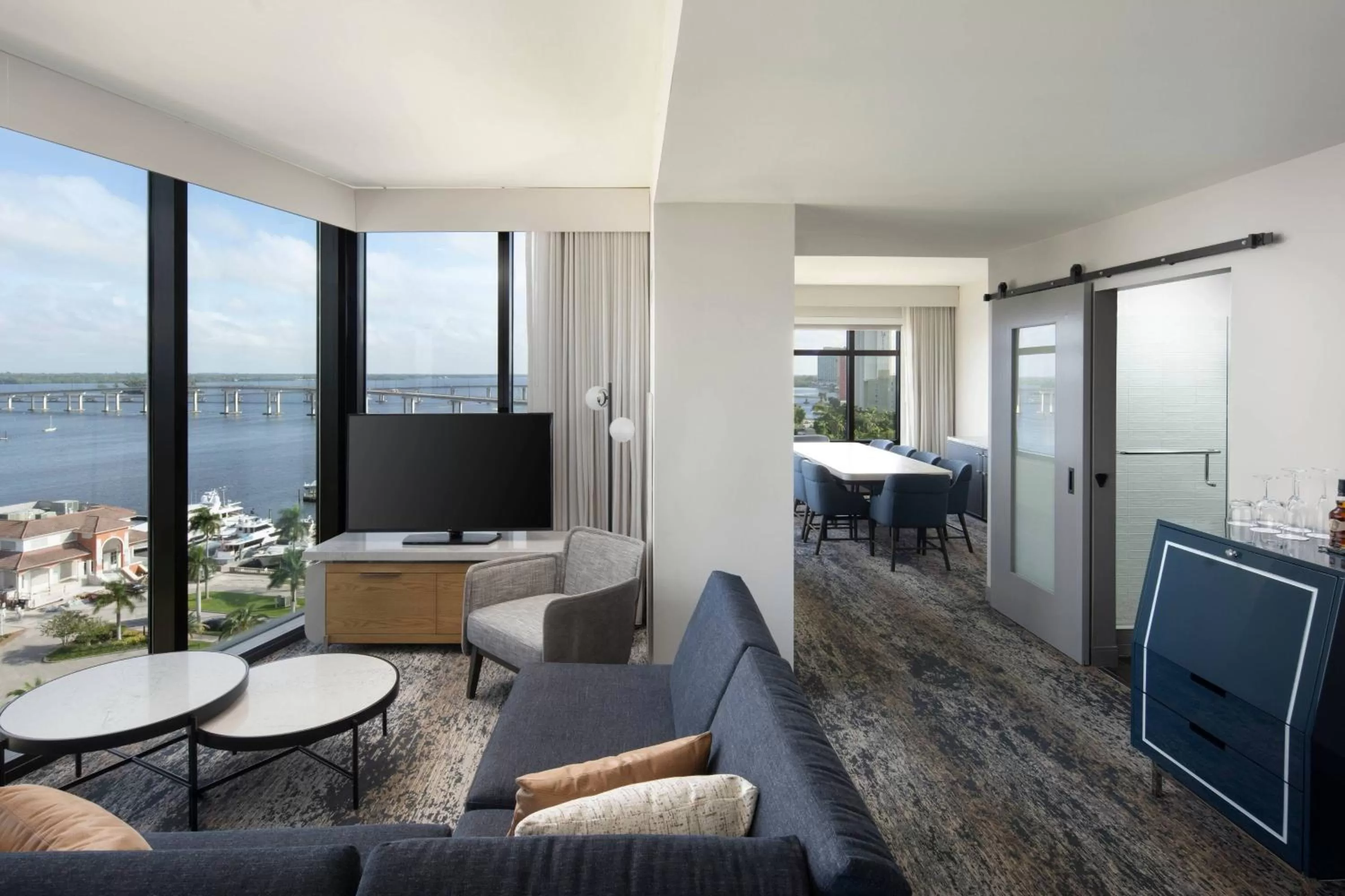 Living room in Luminary Hotel & Co., Autograph Collection