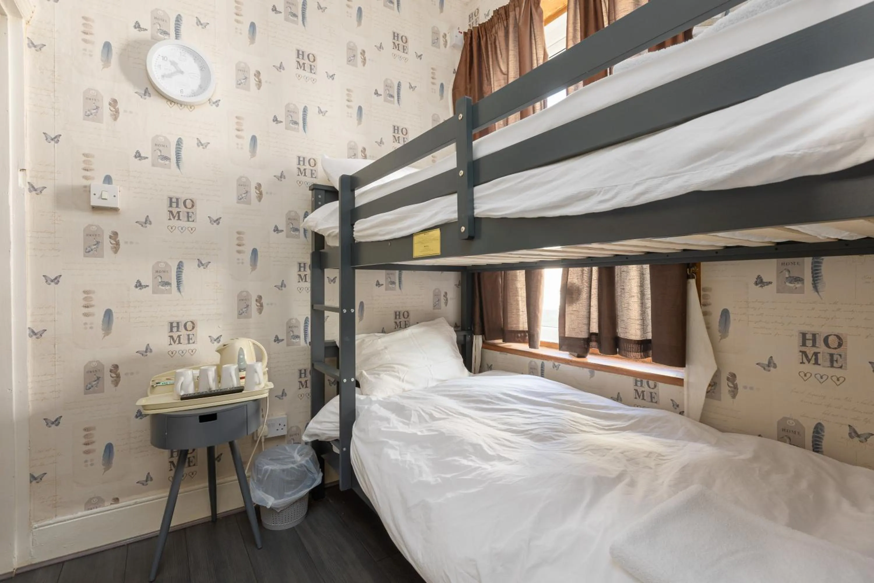 Bedroom, Bunk Bed in Habberly House Hotel