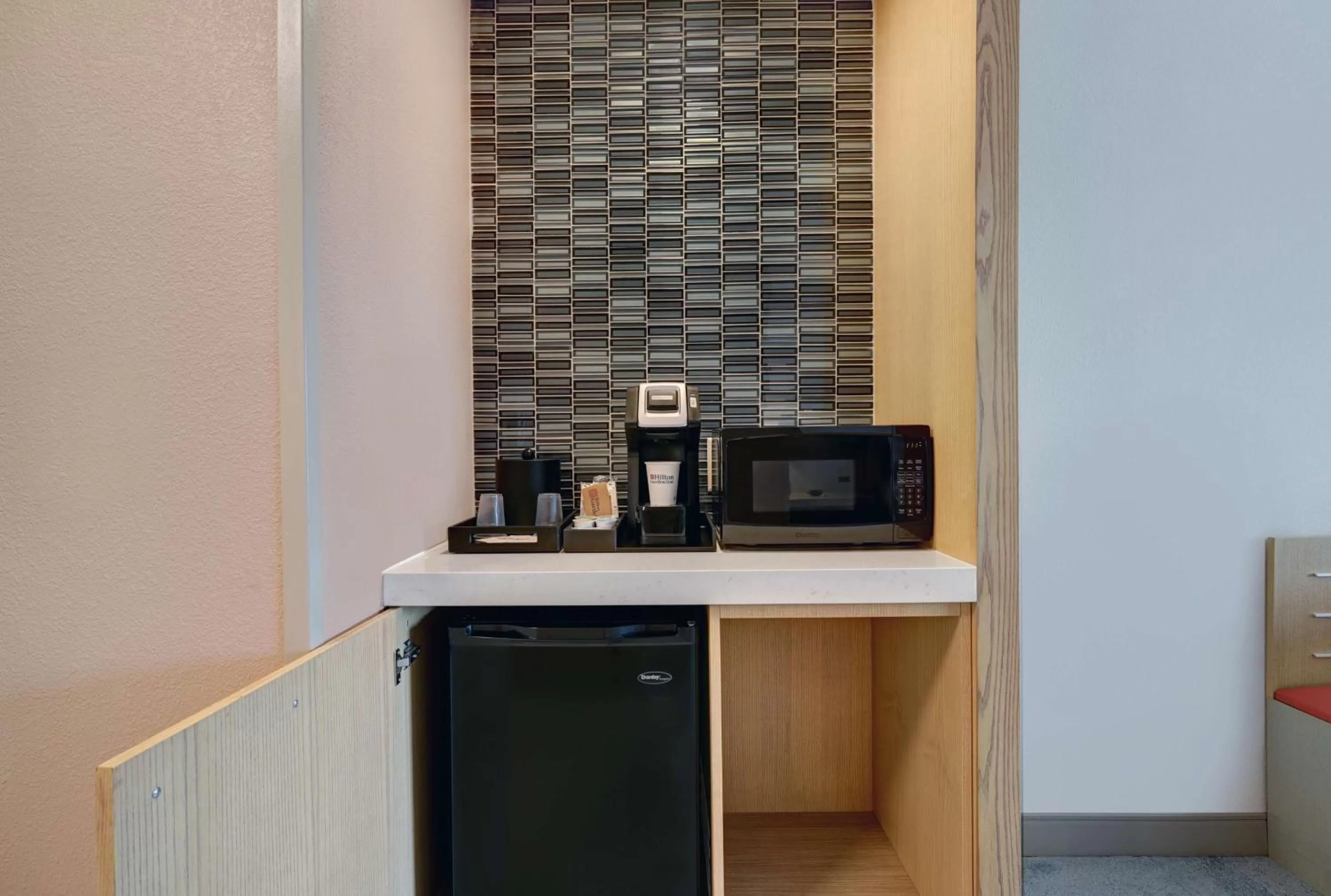 King Room - Mobility/Hearing Accessible with Bath Tub in Hilton Garden Inn Manassas