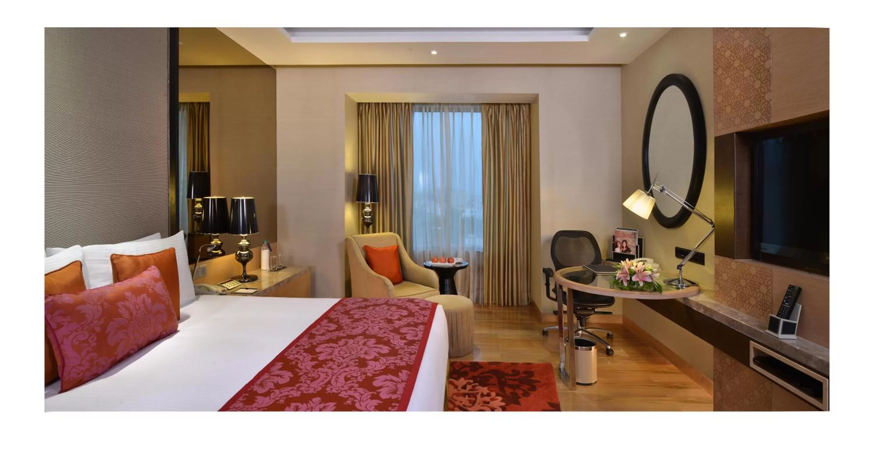 Bed in Radisson Blu Jaipur