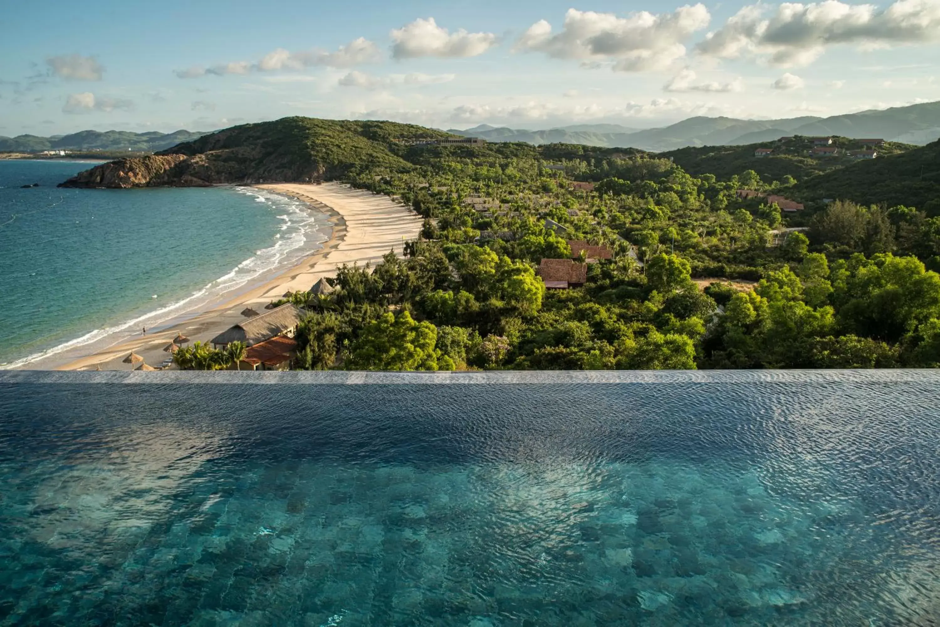 Four-Bedroom Grand Bay Pool Villa in Zannier Bai San Hô Four-Bedroom Grand Bay Pool Villa in Zannier Bai San Hô