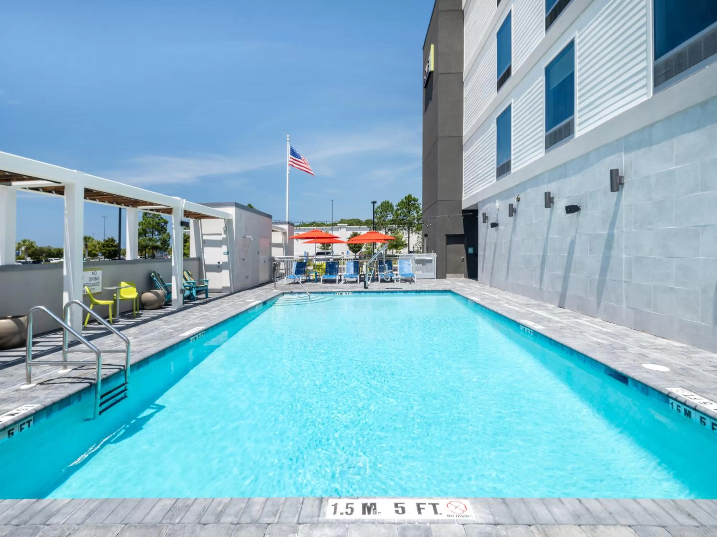 Swimming pool in Home2 Suites By Hilton Santa Rosa Beach