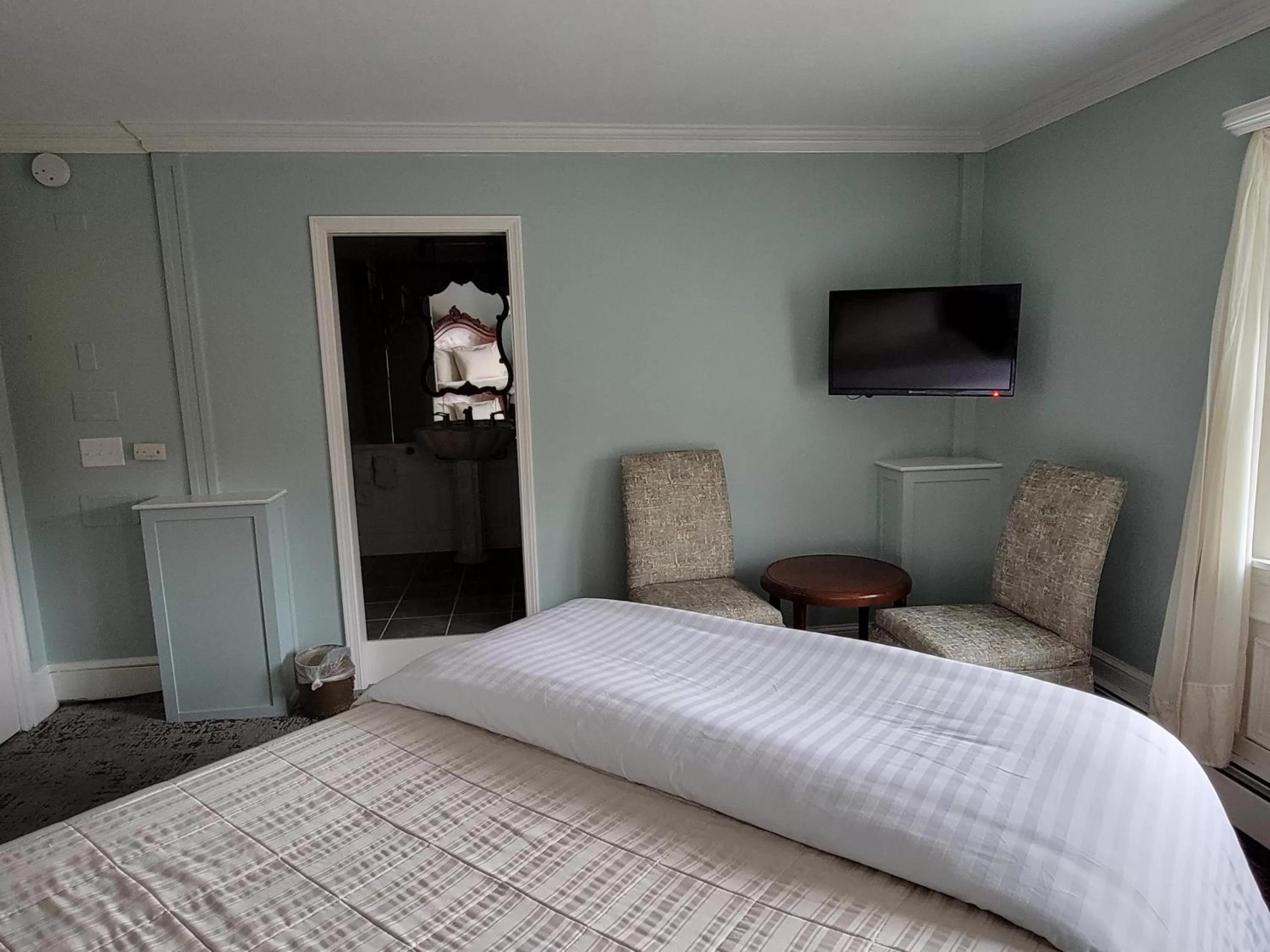 TV and multimedia, Bed in Lowell Inn